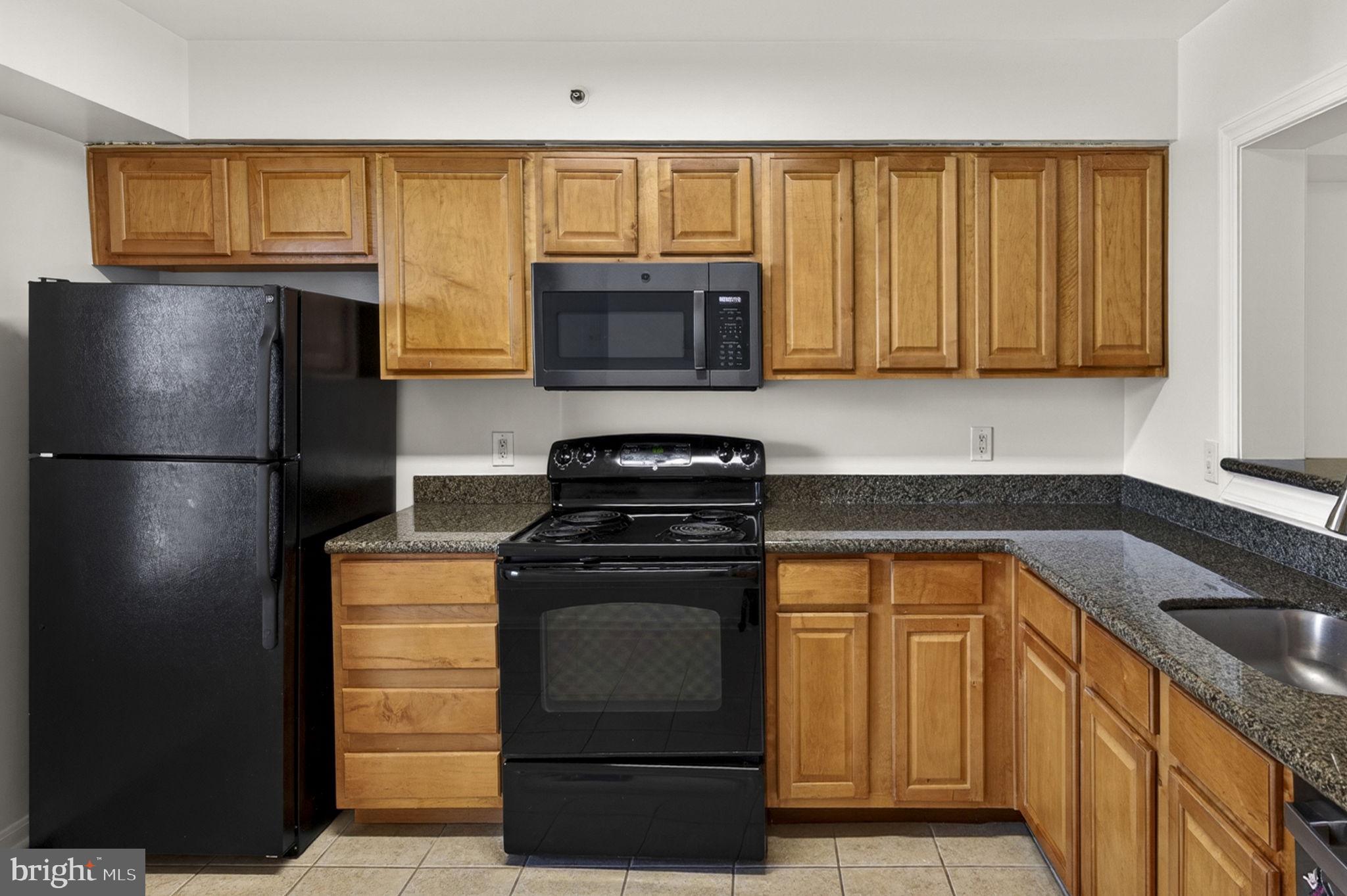 FOUR WINDS AT OAKTON - Residential