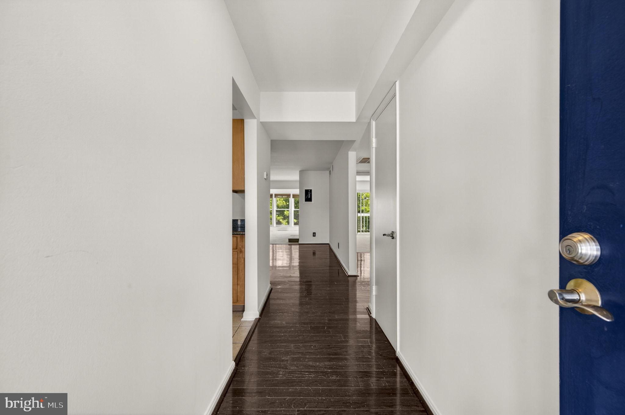 FOUR WINDS AT OAKTON - Residential