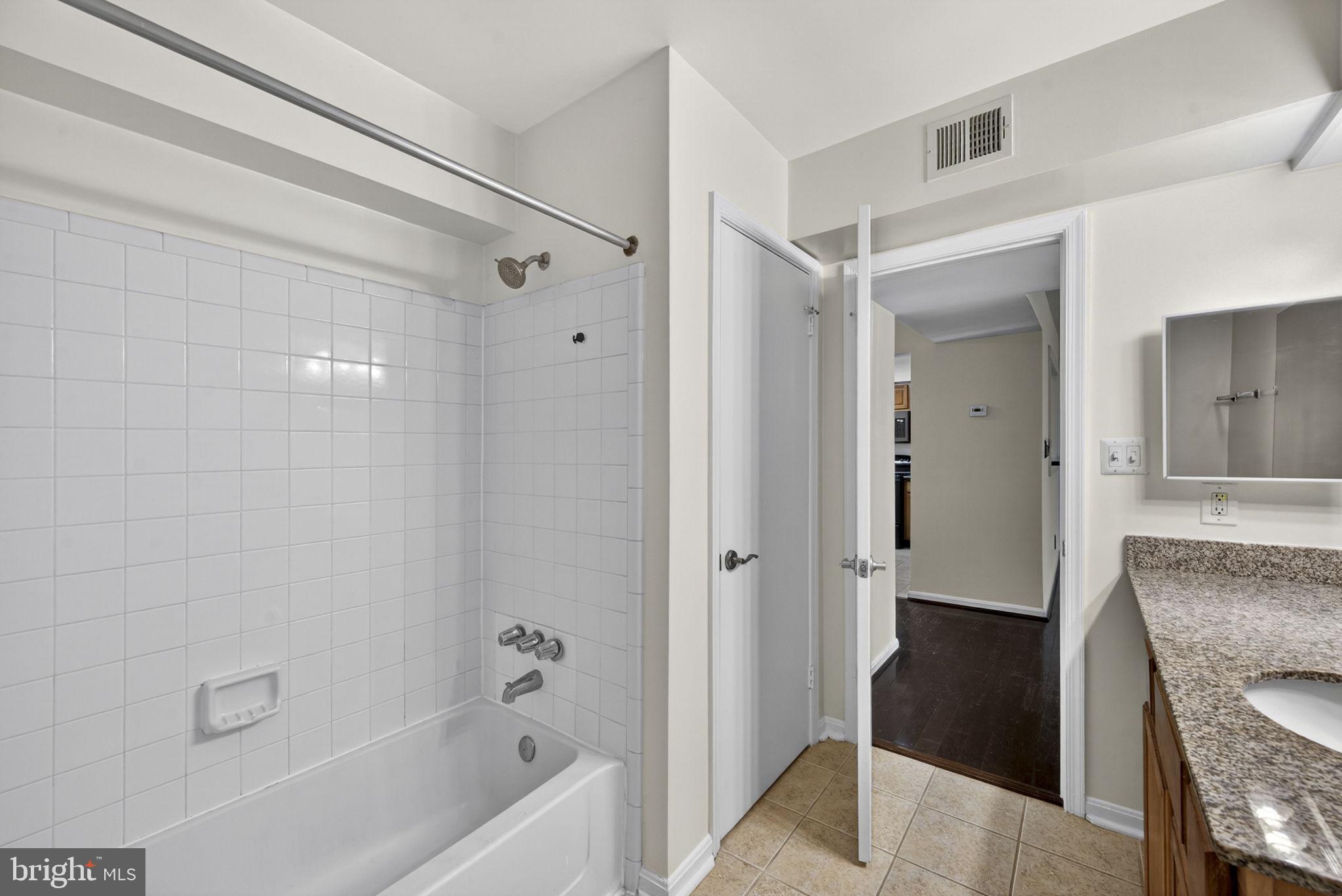 FOUR WINDS AT OAKTON - Residential