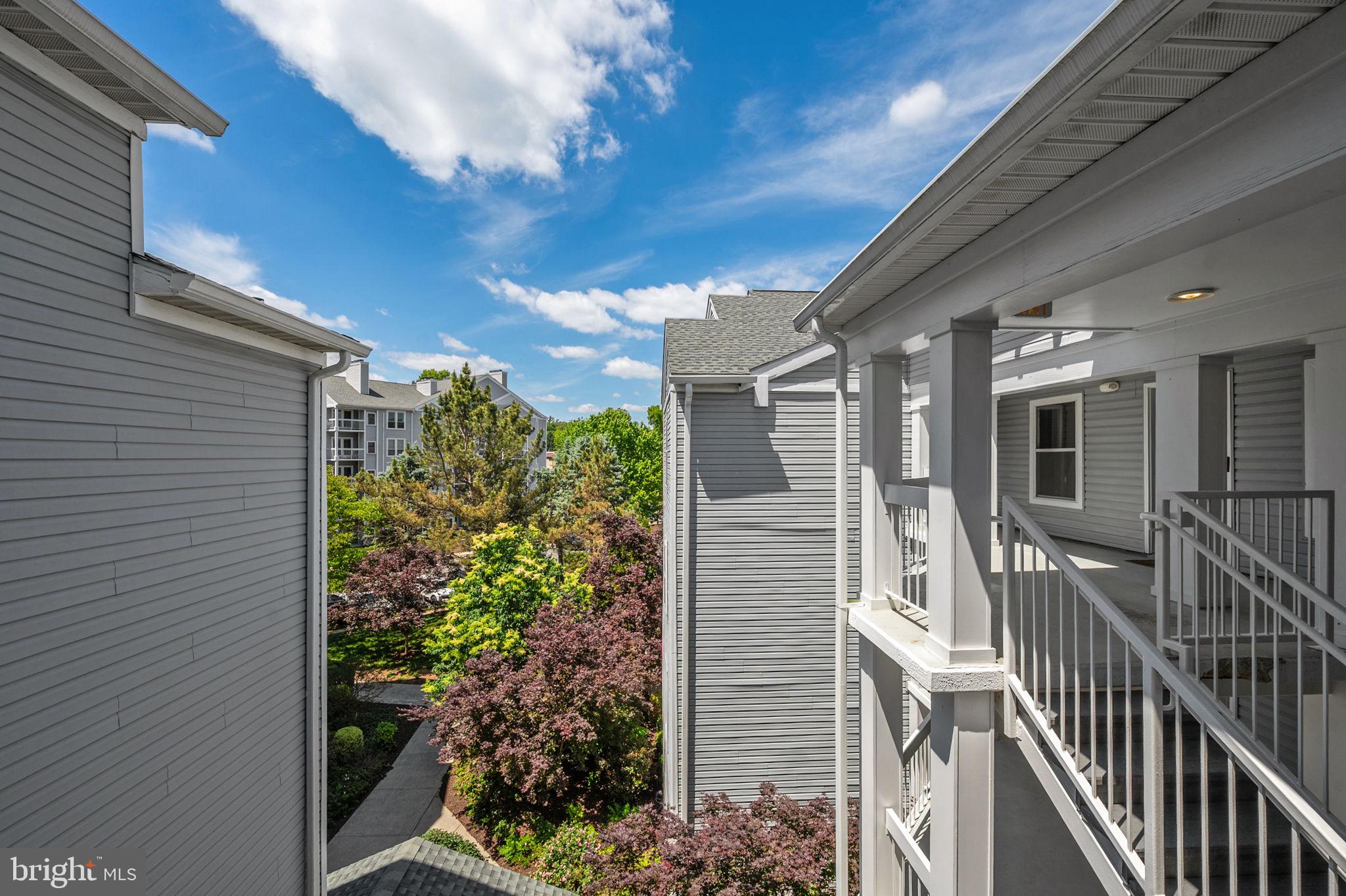 FOUR WINDS AT OAKTON - Residential