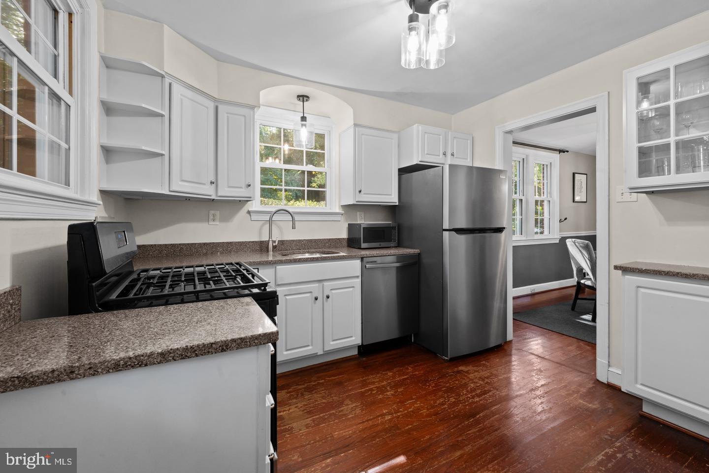 2504 SEMINARY ROAD