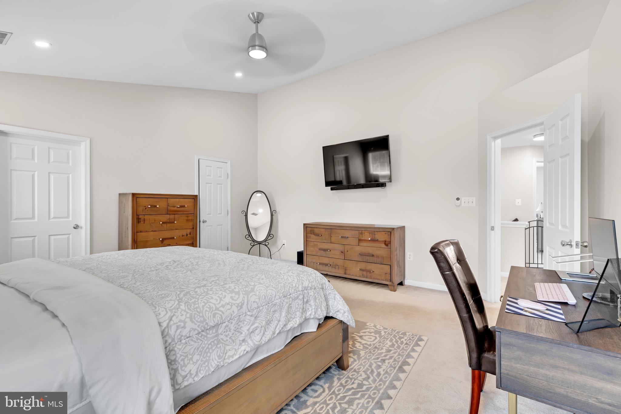 SHEFFIELD MANOR - Residential