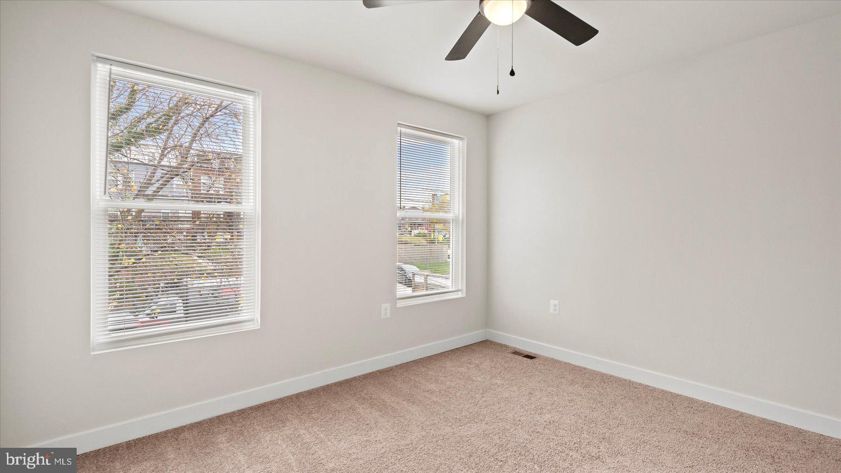 MONTEBELLO LAKE - Residential