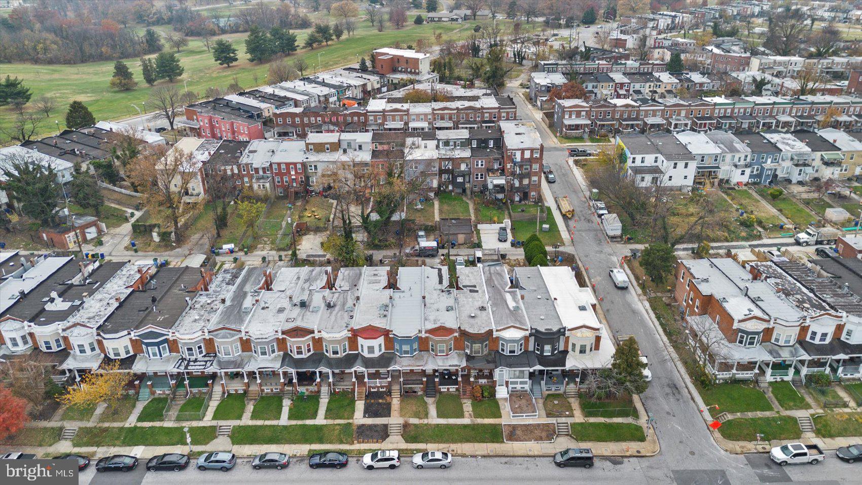 MONTEBELLO LAKE - Residential