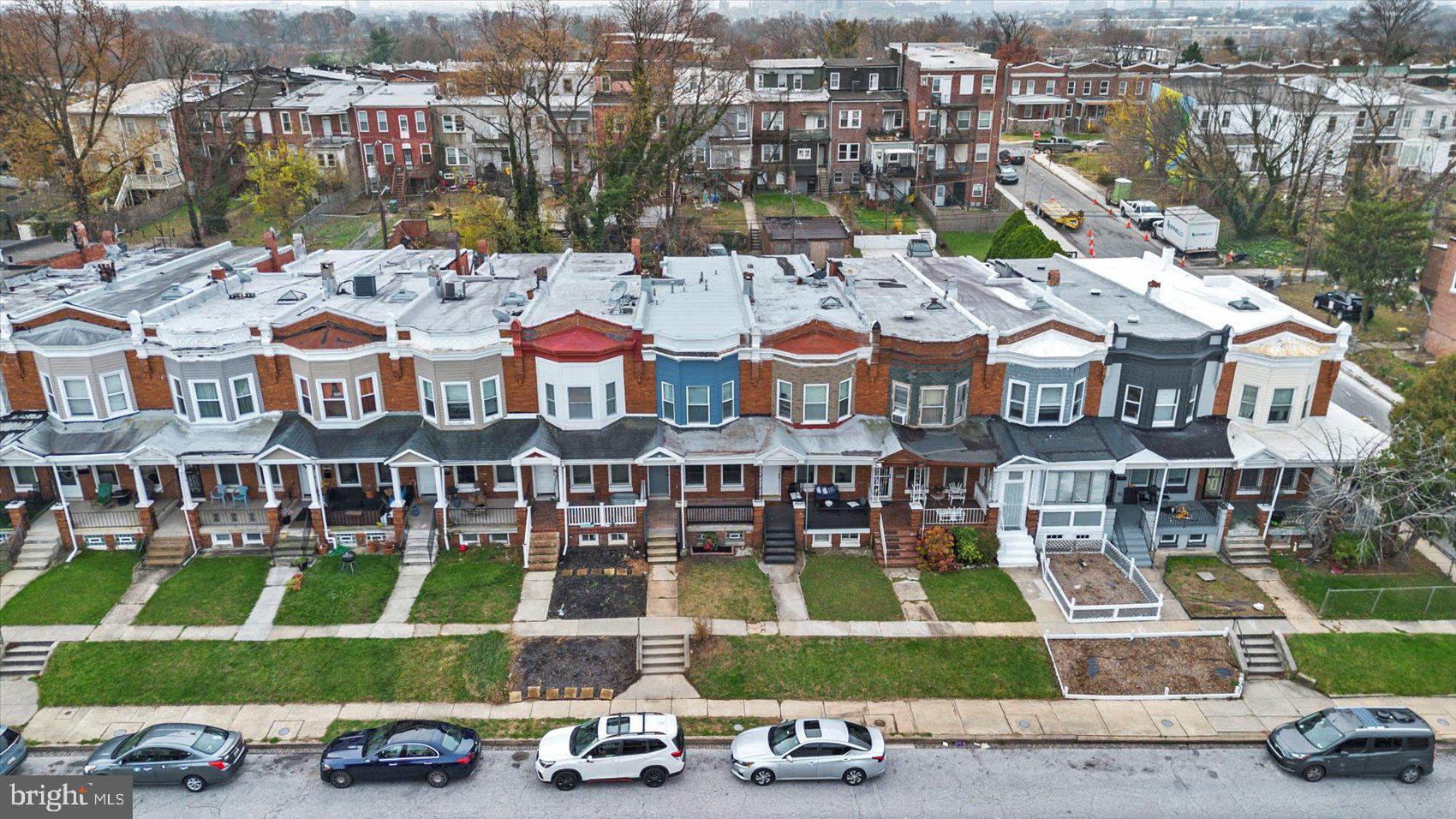 MONTEBELLO LAKE - Residential