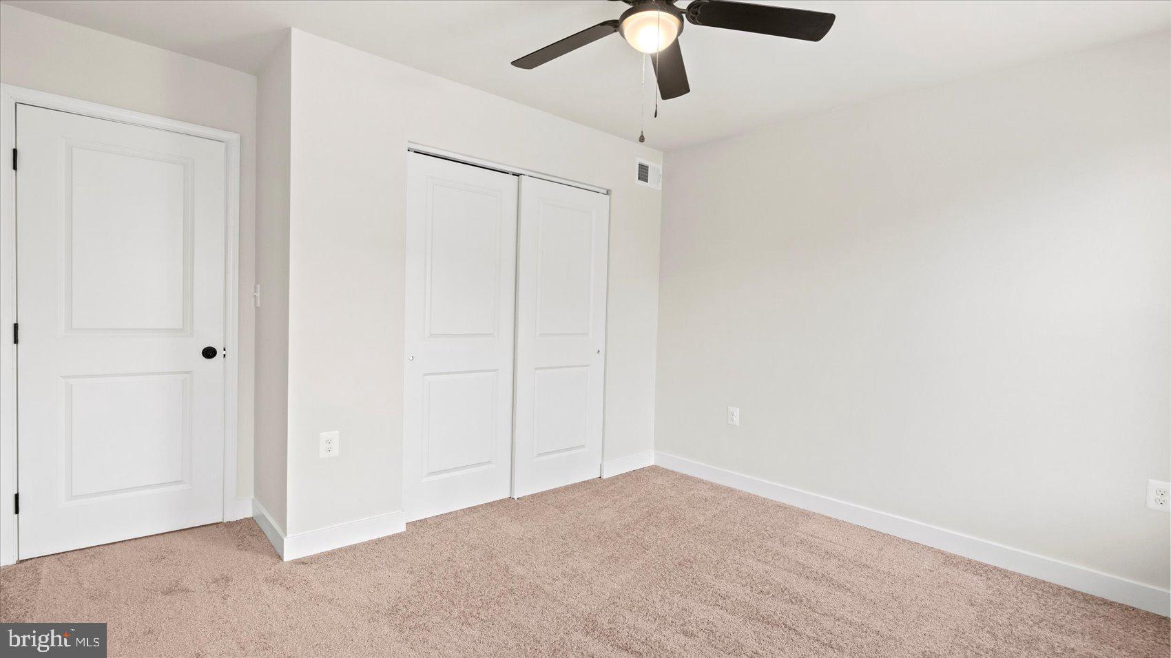 MONTEBELLO LAKE - Residential