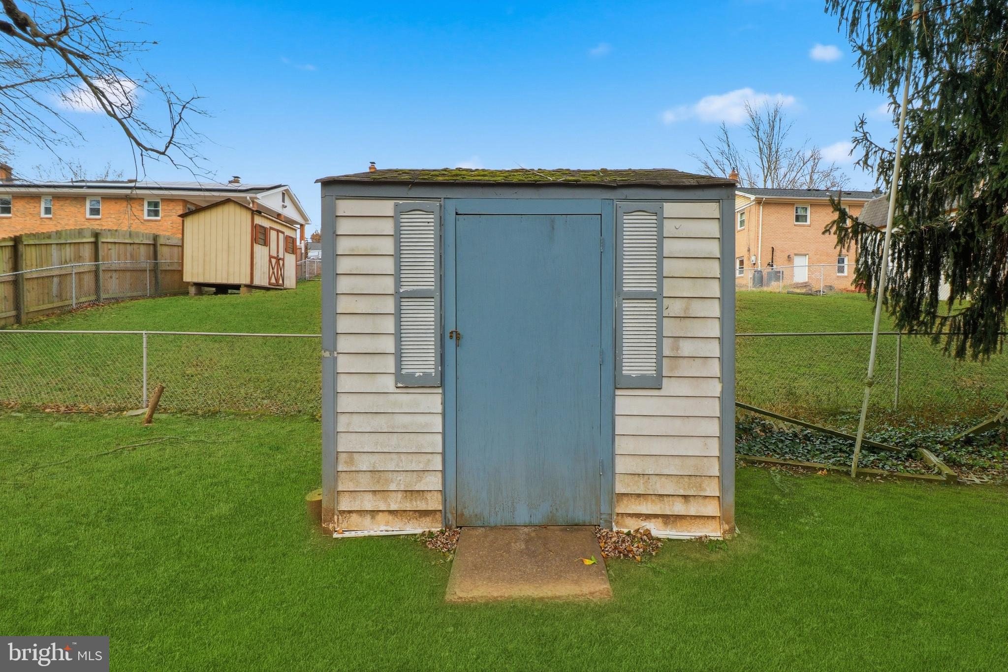 CLINTON - Residential