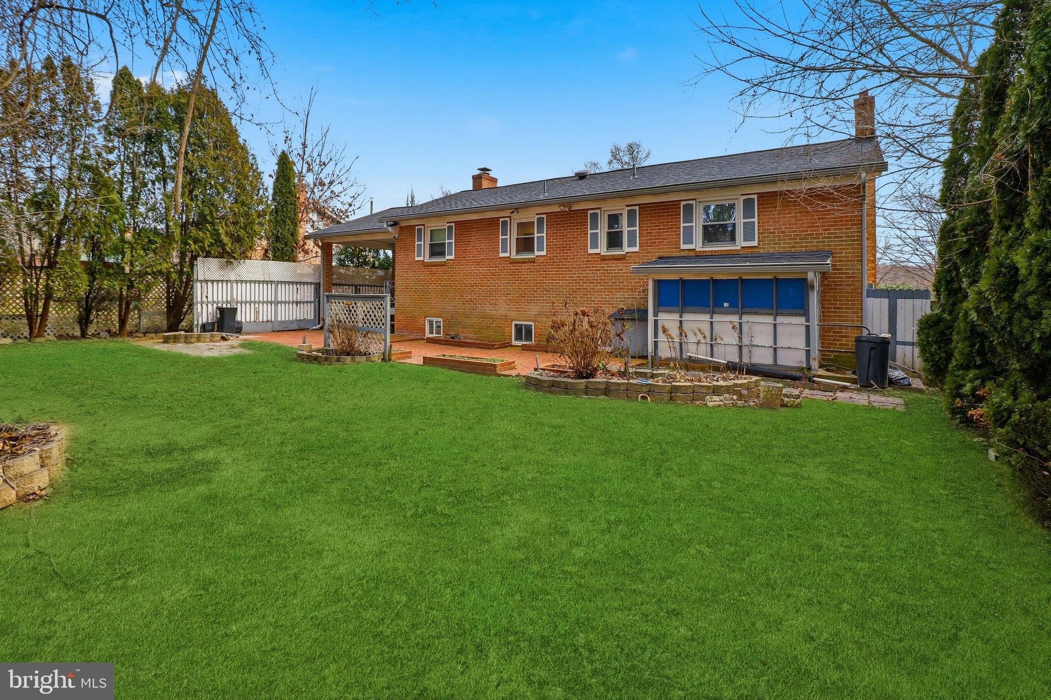 CLINTON - Residential