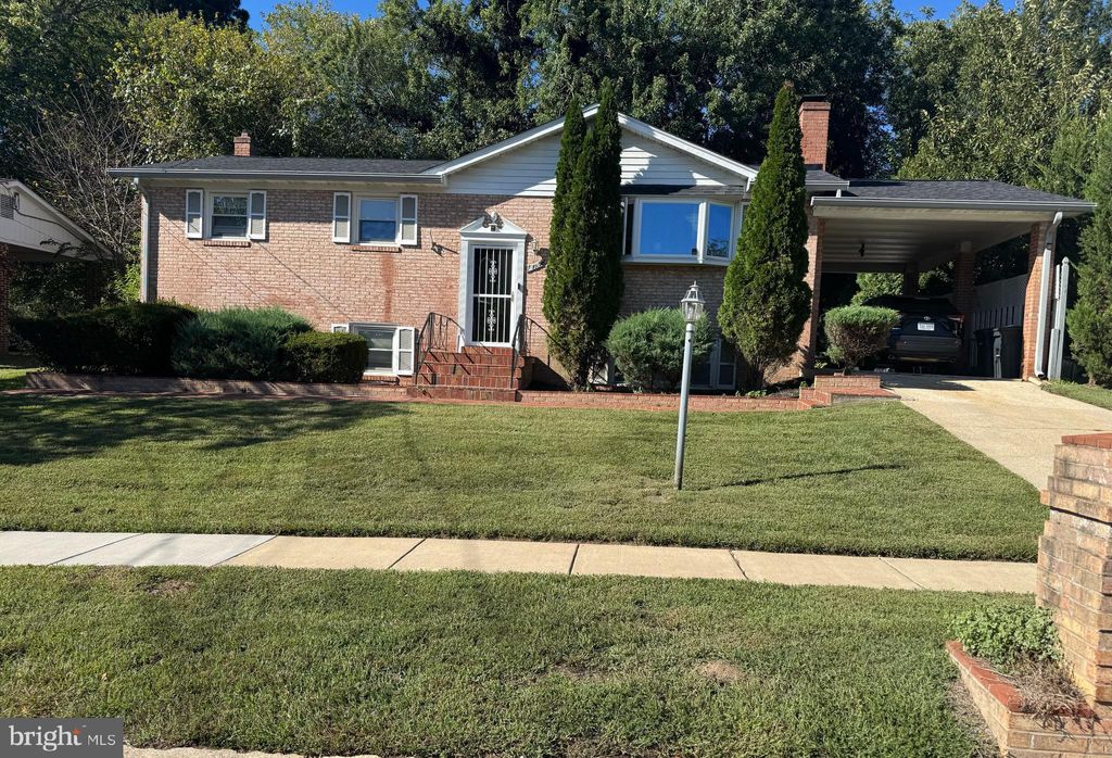 Photo of 6710 Eilerson Street, CLINTON, MD 20735 (MLS # MDPG2179168)