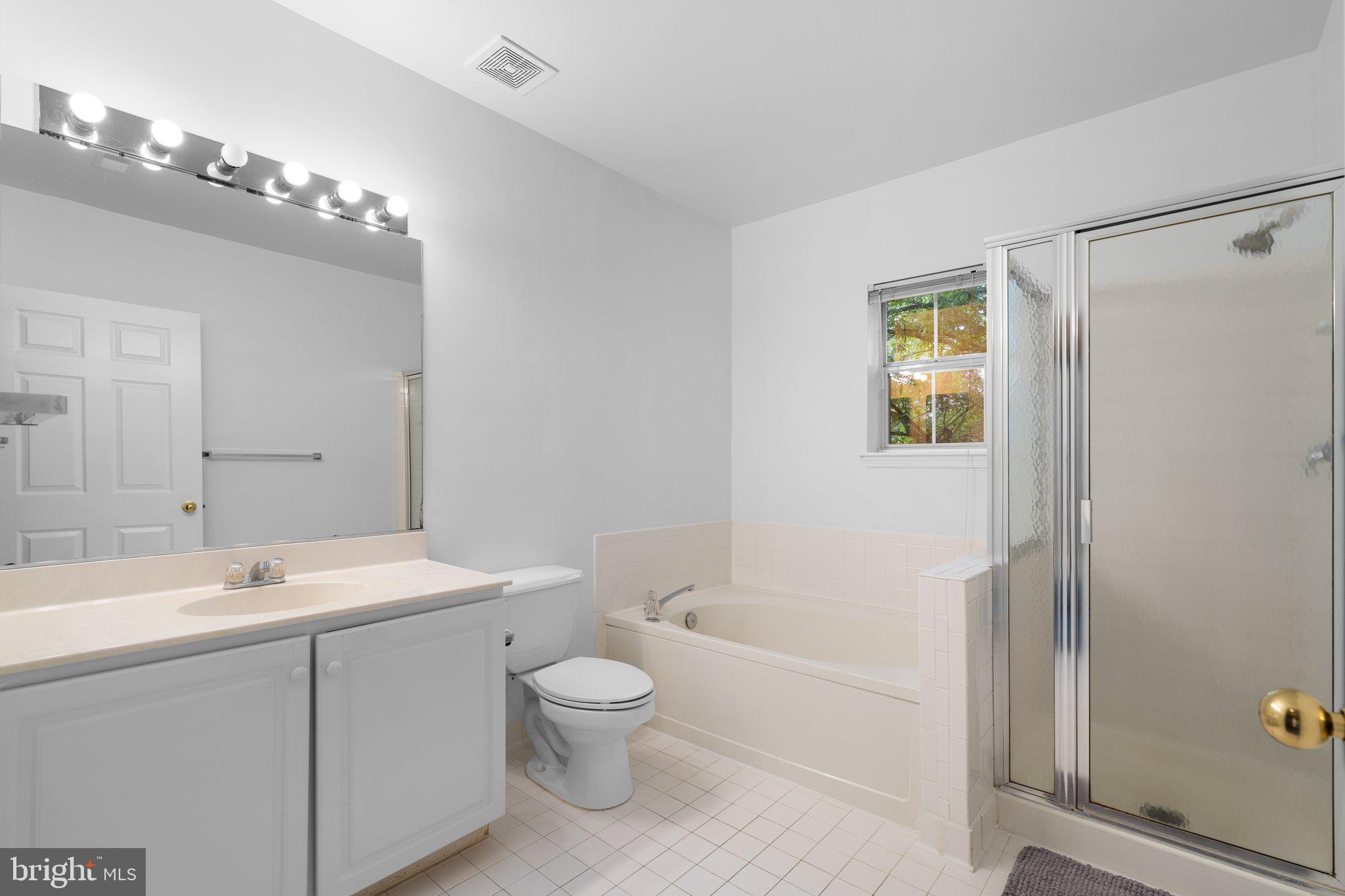 THE PAVILION - Residential Lease