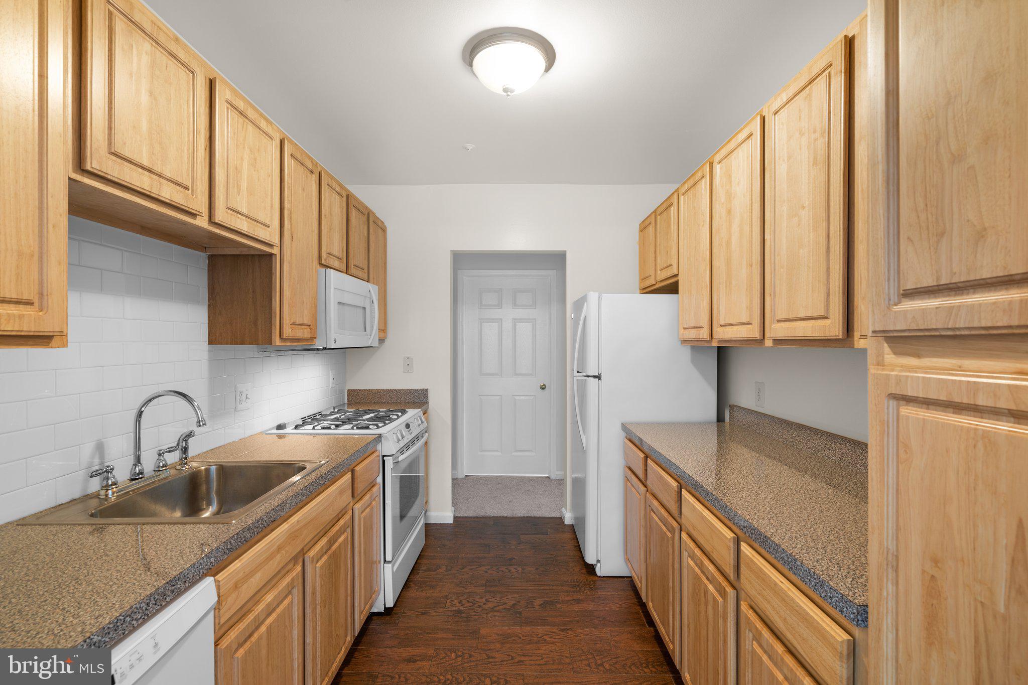 THE PAVILION - Residential Lease