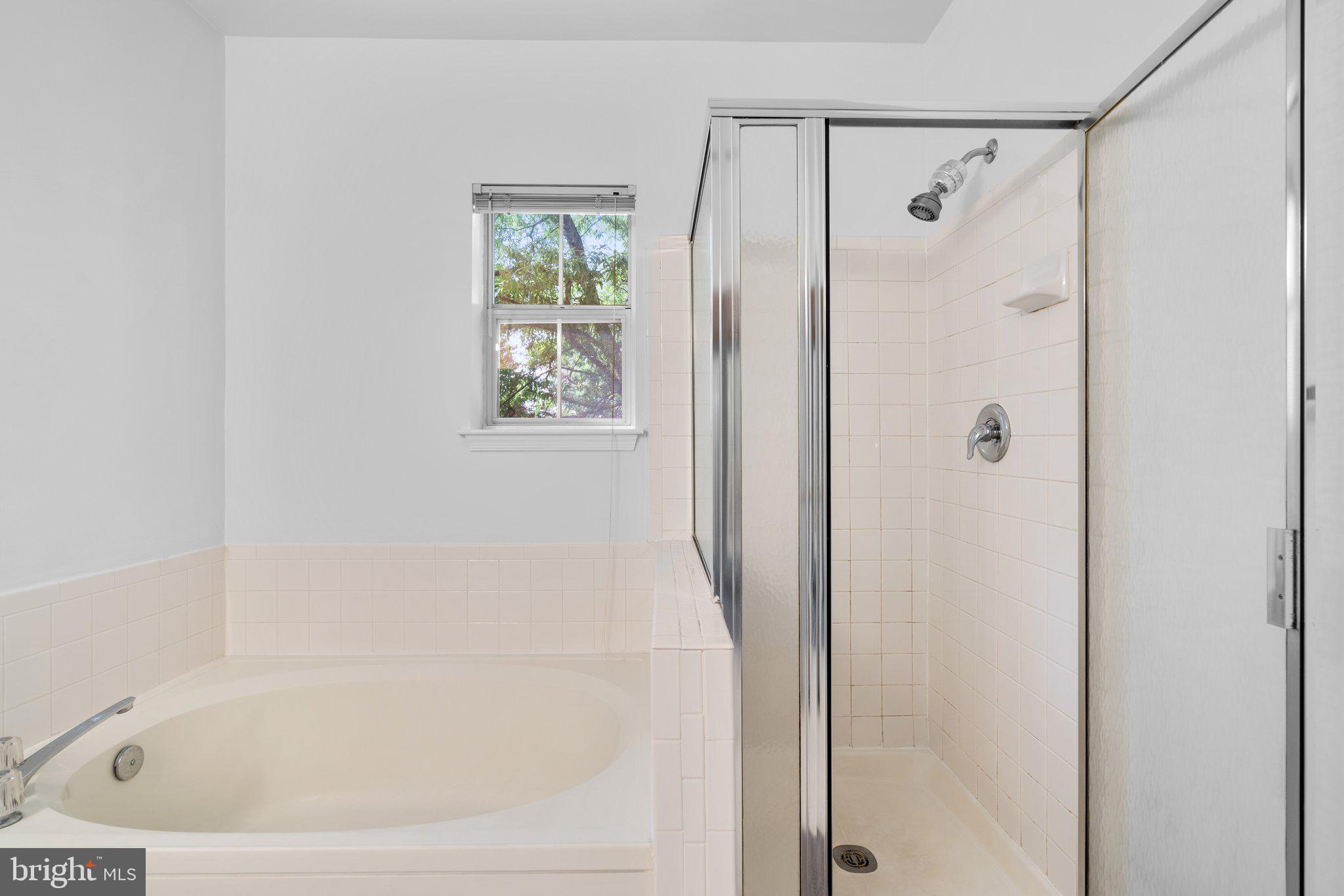 THE PAVILION - Residential Lease