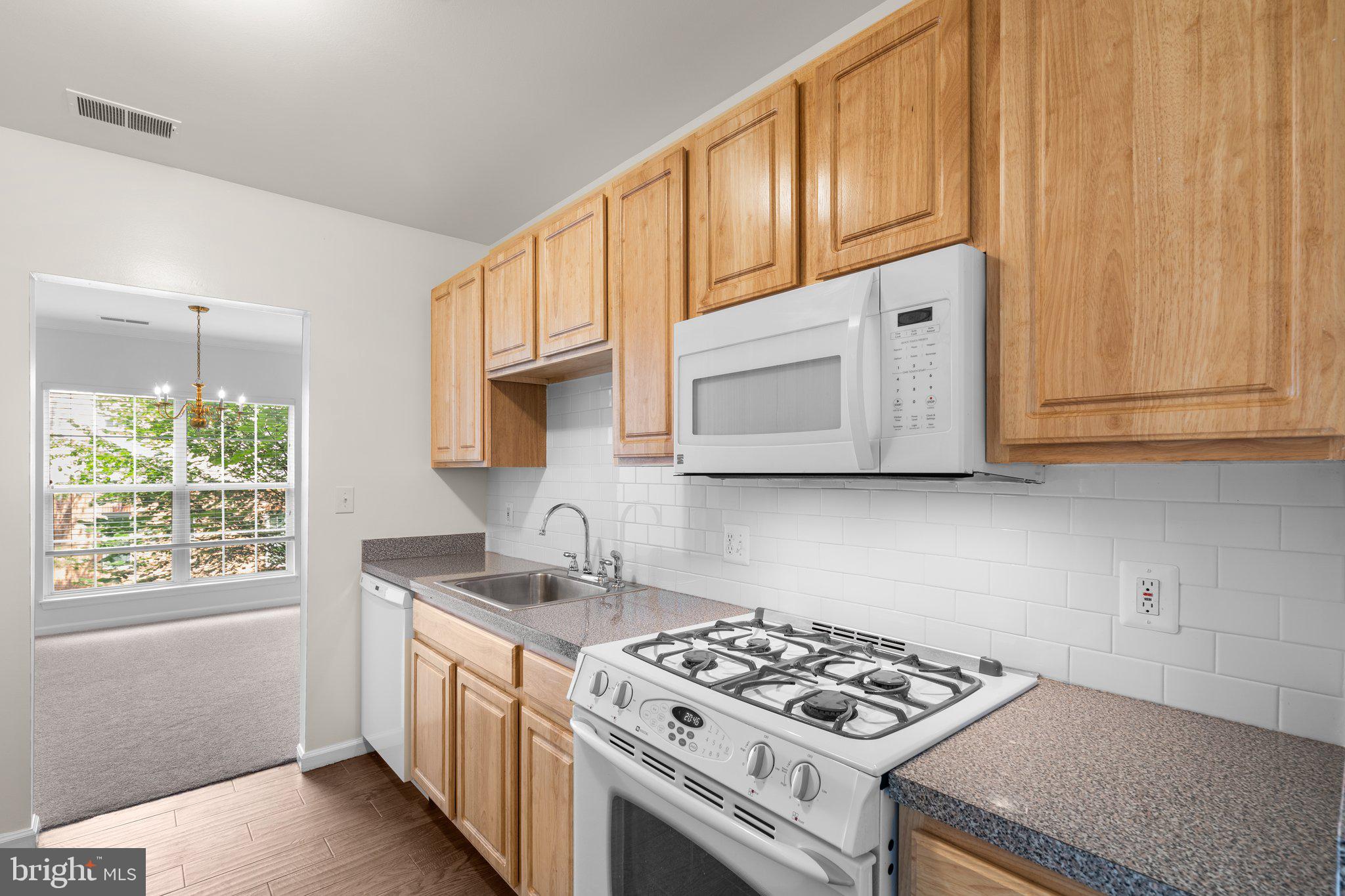 THE PAVILION - Residential Lease