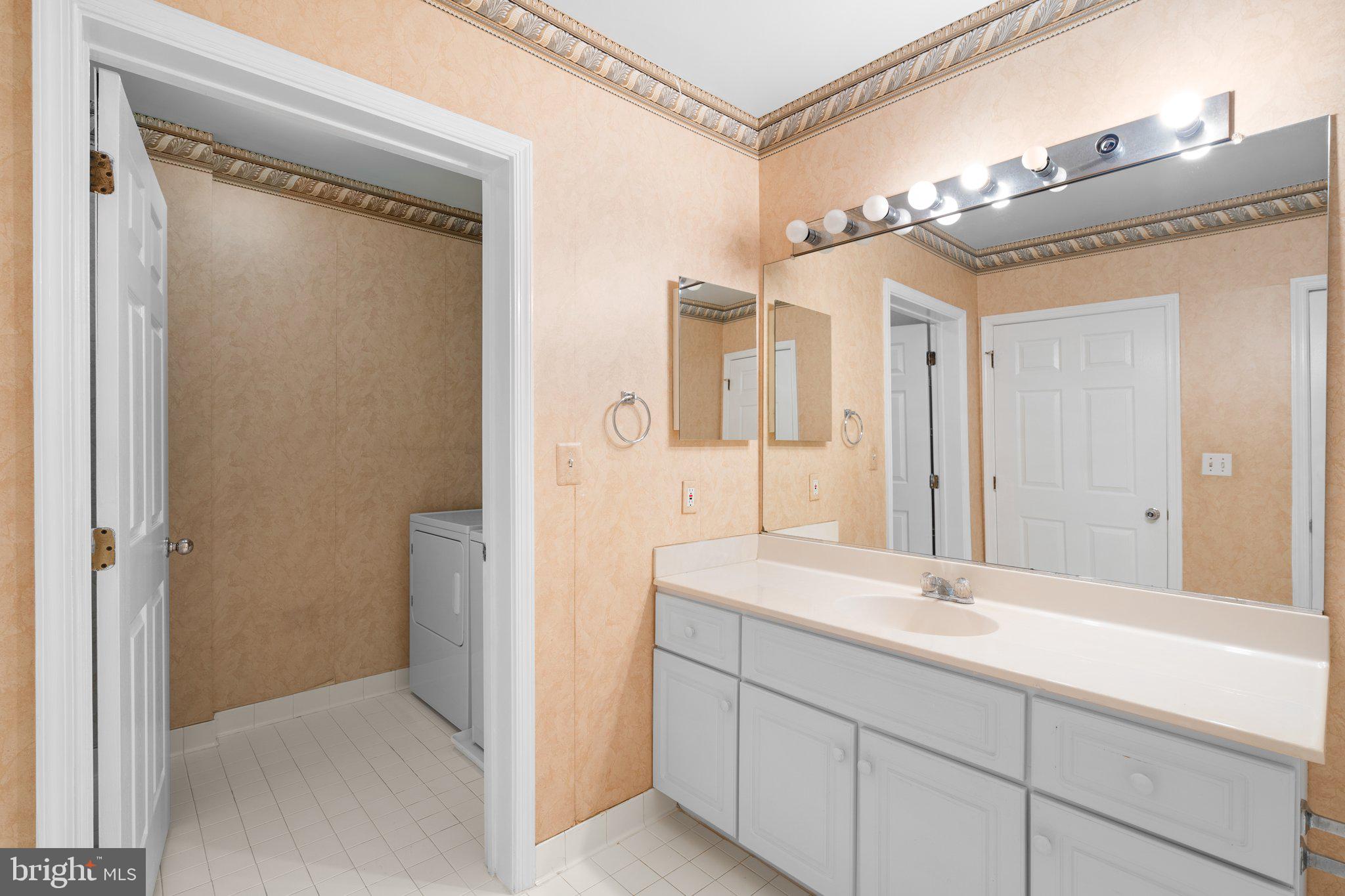 THE PAVILION - Residential Lease