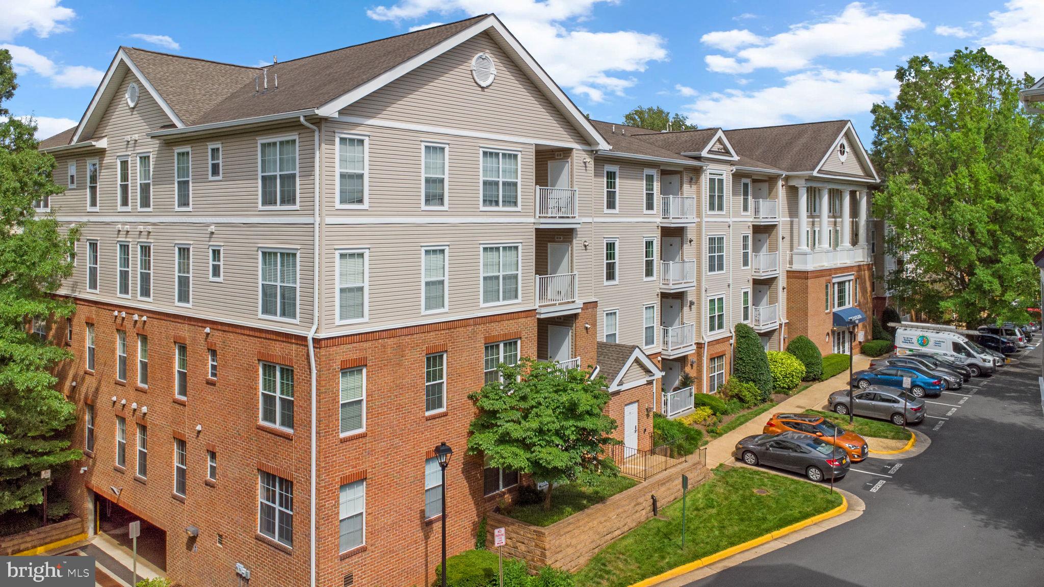 THE PAVILION - Residential Lease