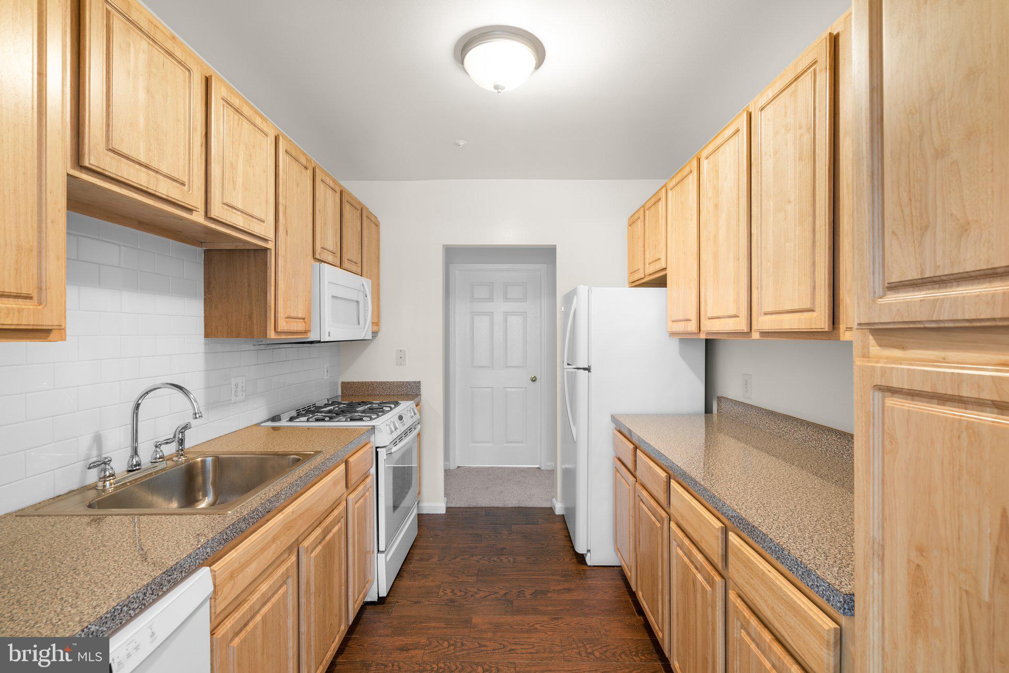 THE PAVILION - Residential Lease