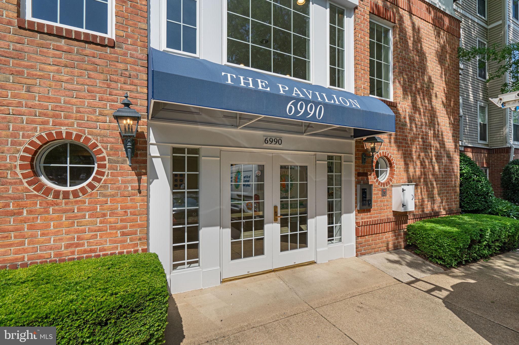 THE PAVILION - Residential Lease