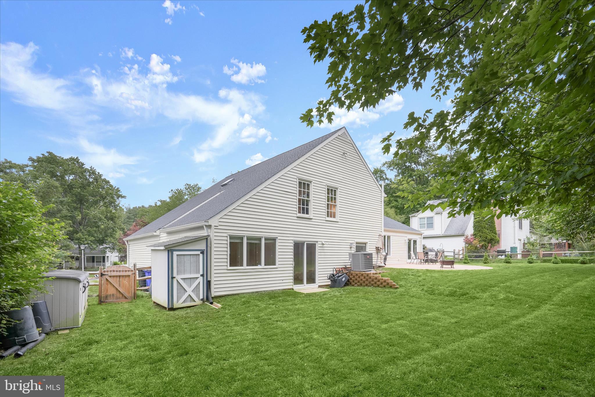 POTOMAC COMMONS - Residential