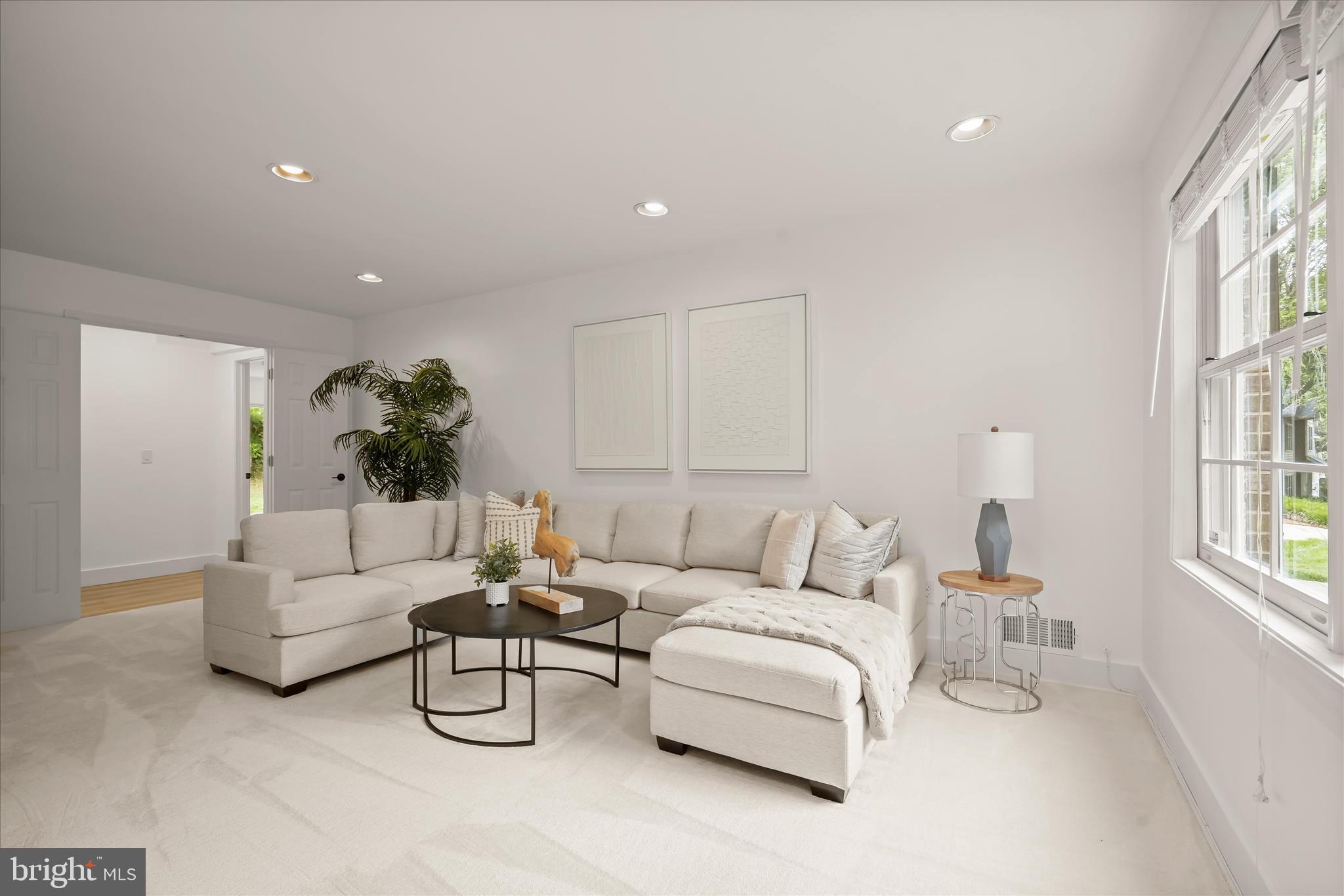 POTOMAC COMMONS - Residential