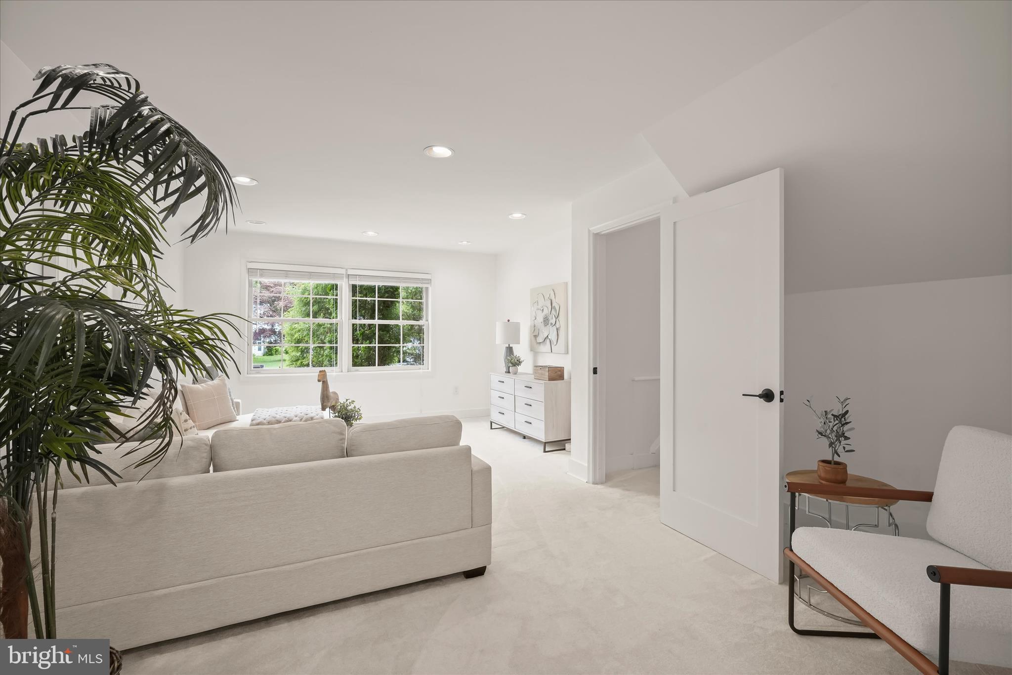 POTOMAC COMMONS - Residential