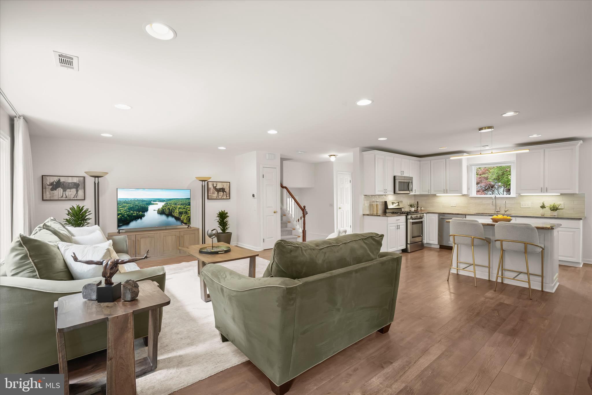 POTOMAC COMMONS - Residential