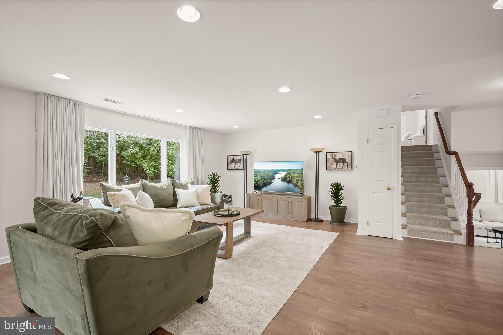 POTOMAC COMMONS - Residential