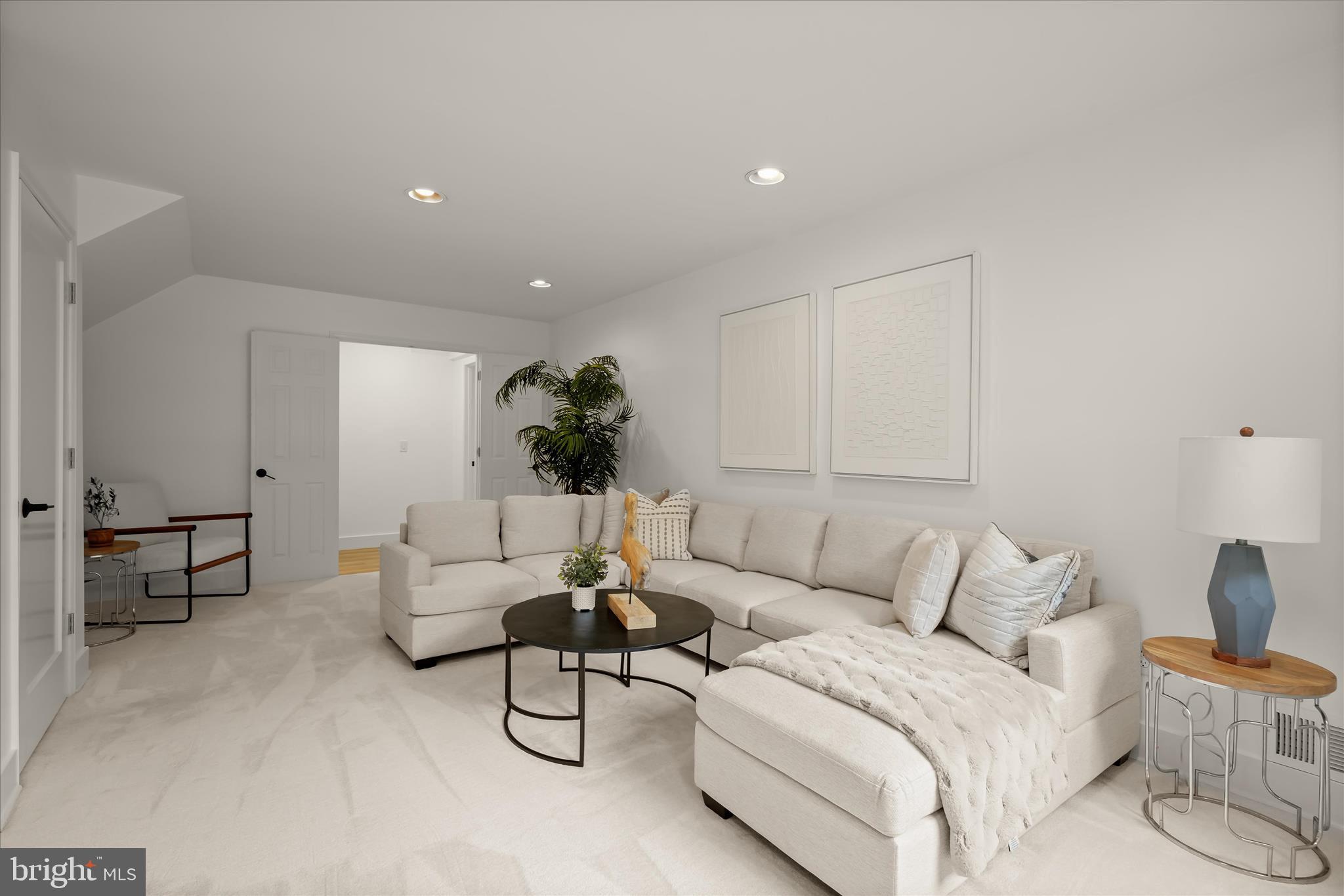 POTOMAC COMMONS - Residential