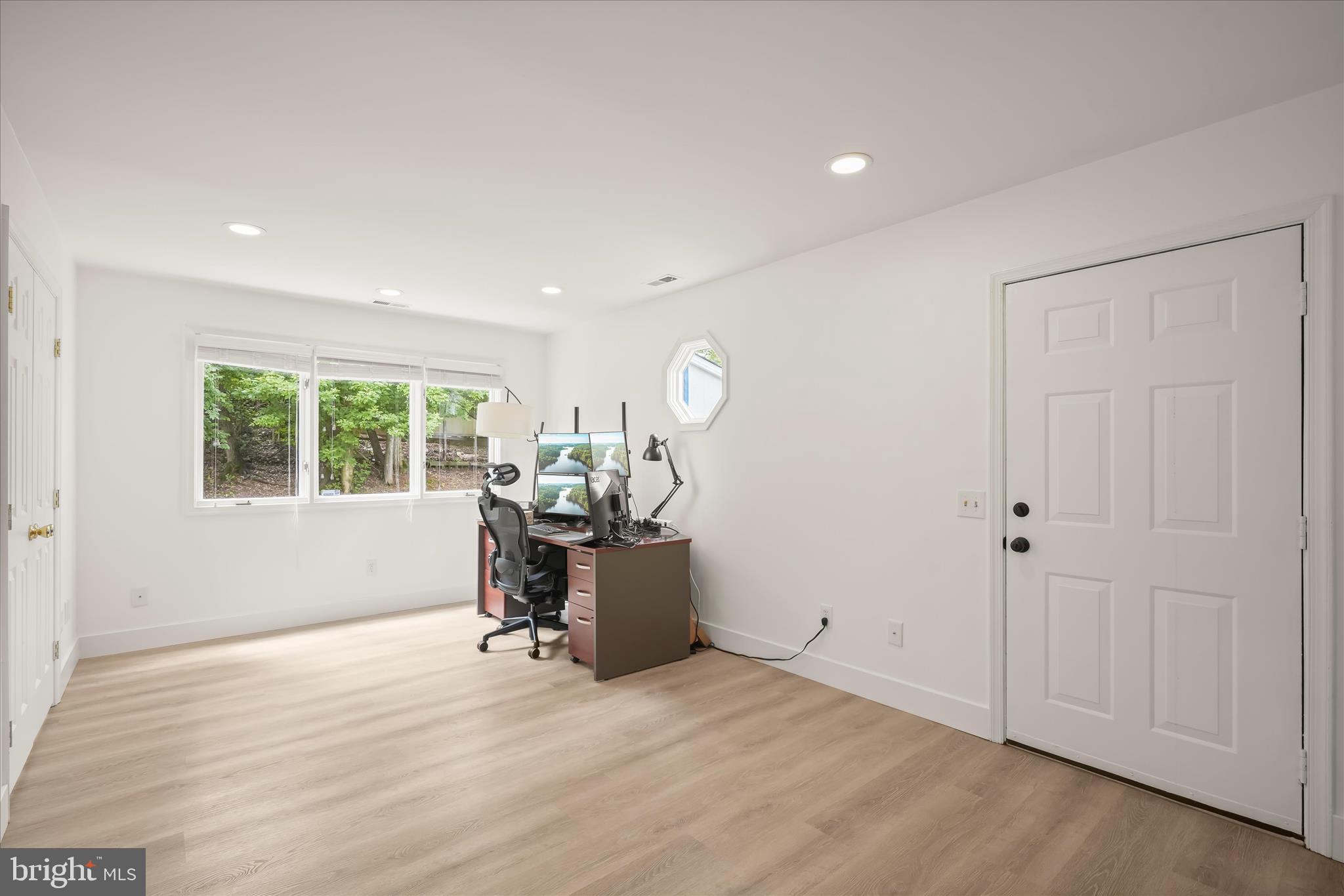 POTOMAC COMMONS - Residential