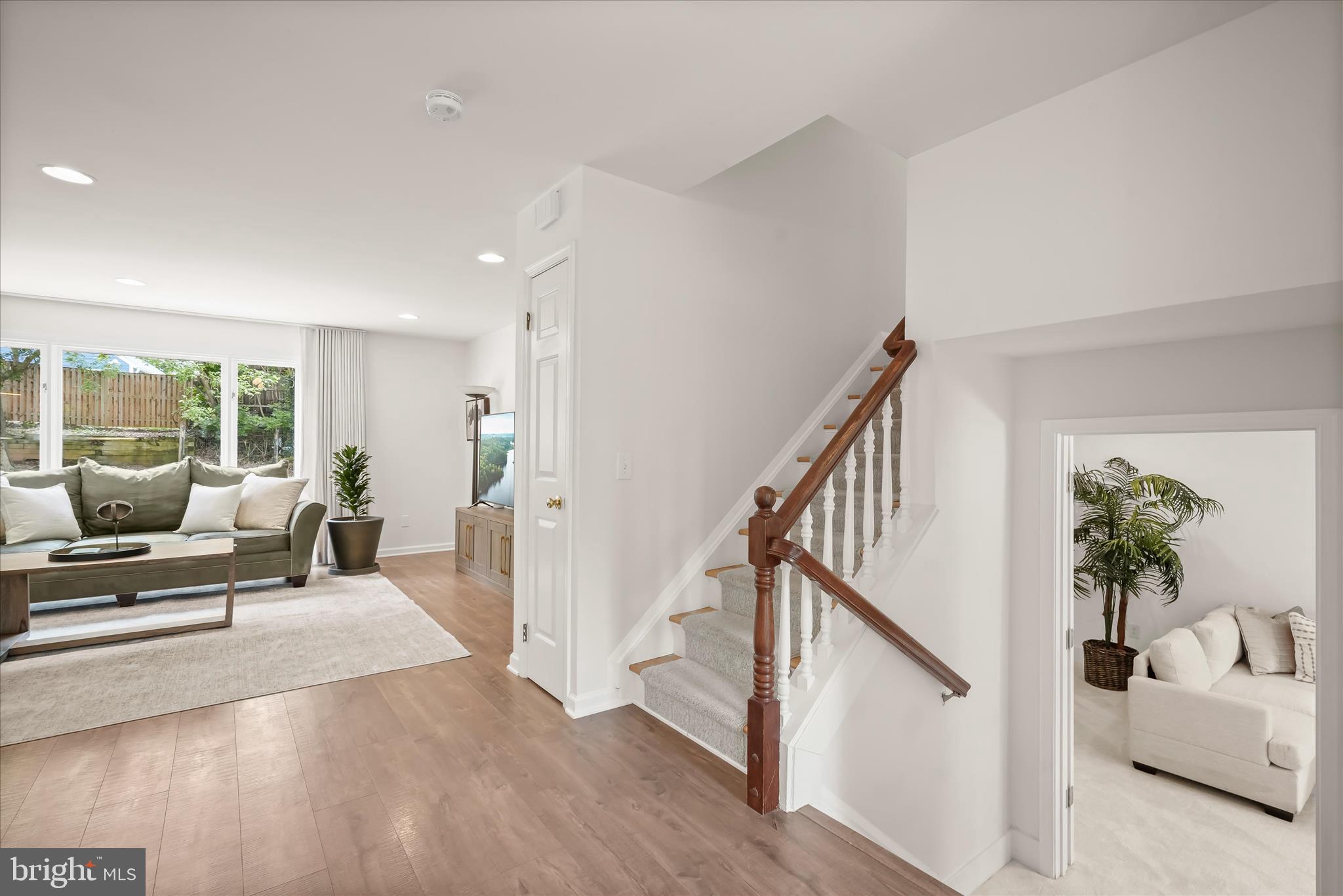 POTOMAC COMMONS - Residential