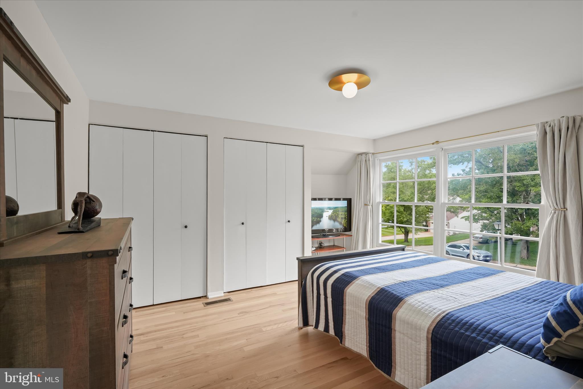 POTOMAC COMMONS - Residential