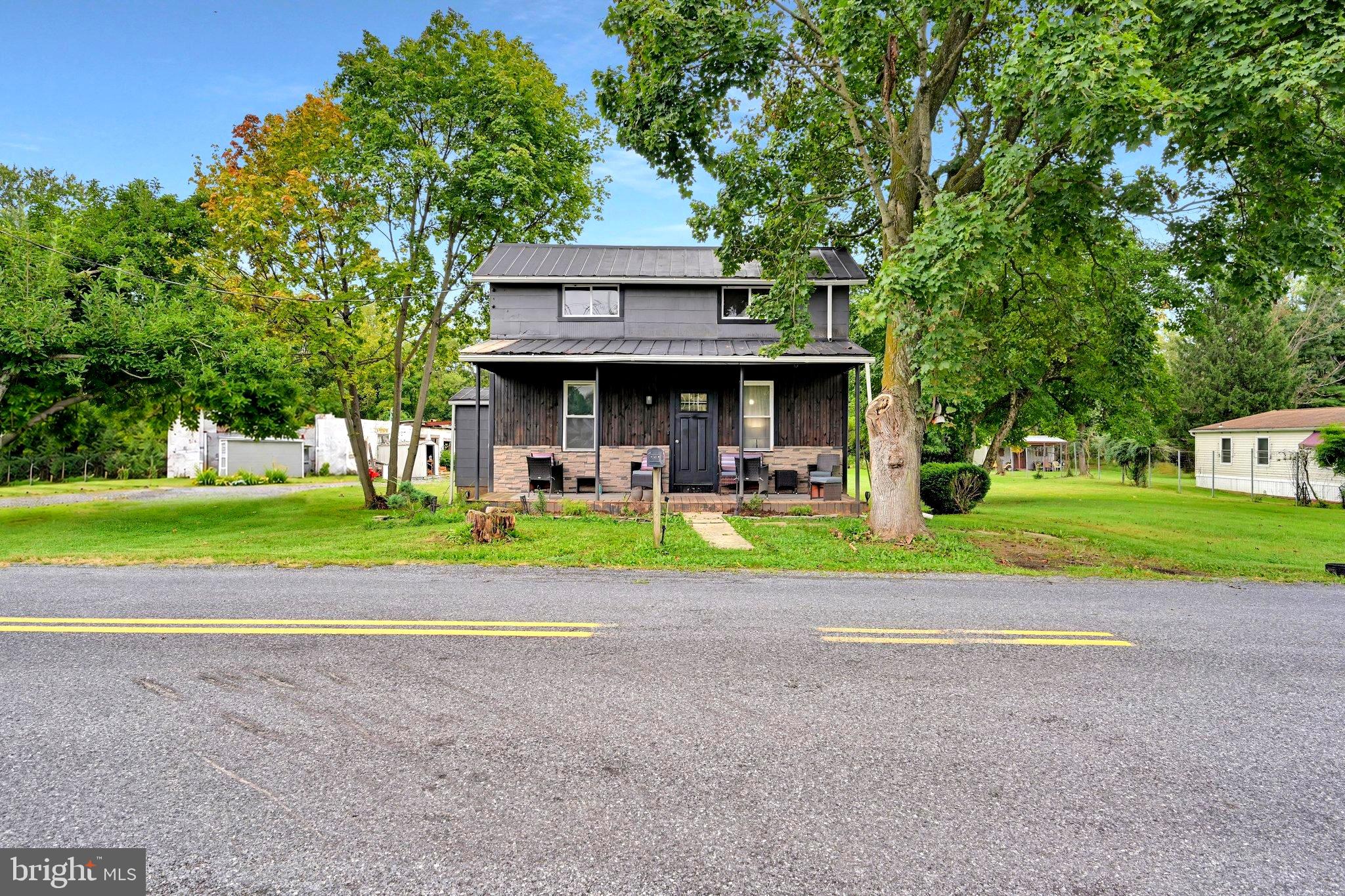 1443 RAILROAD ROAD