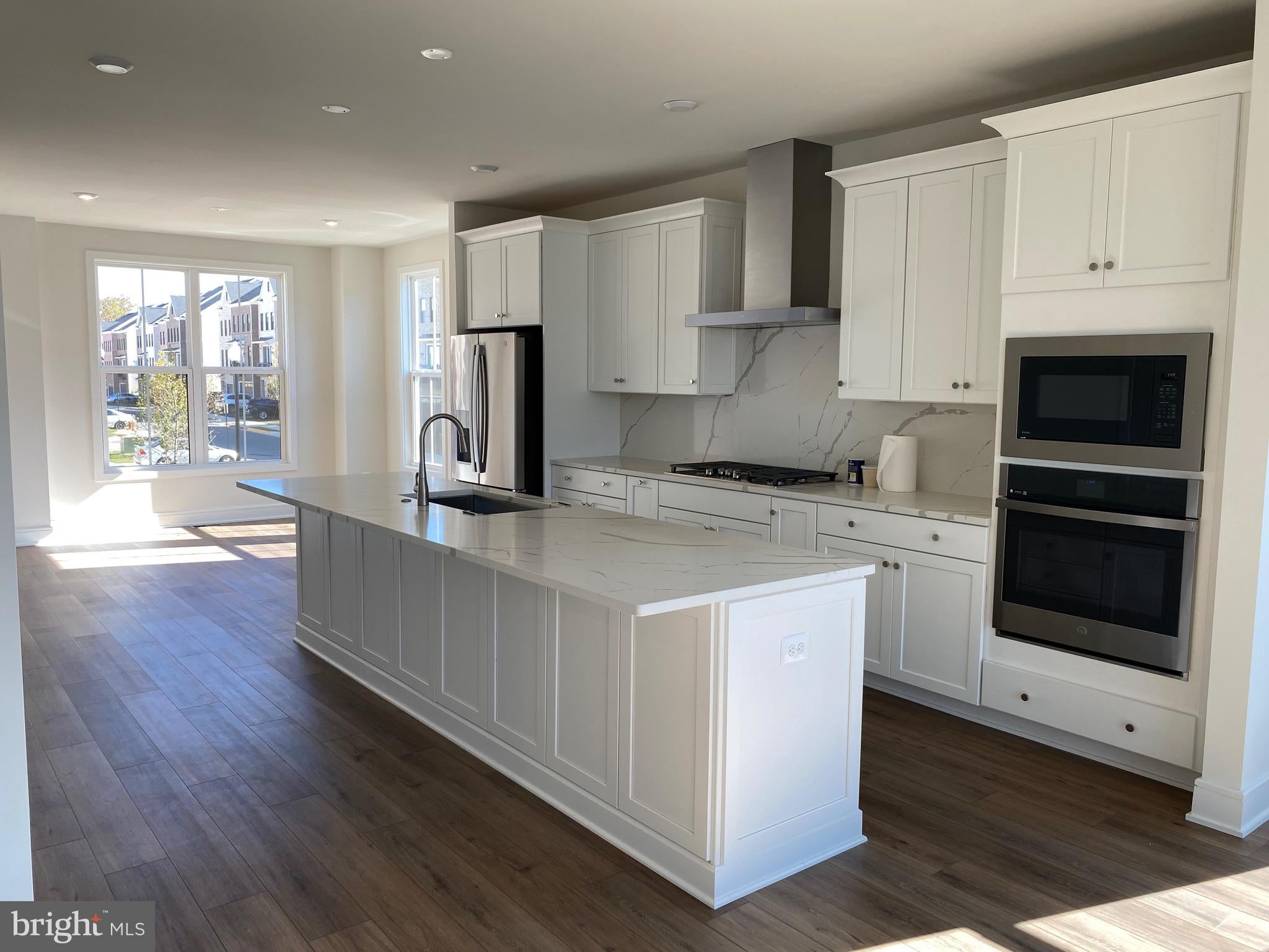 23083 SOARING TERRACE