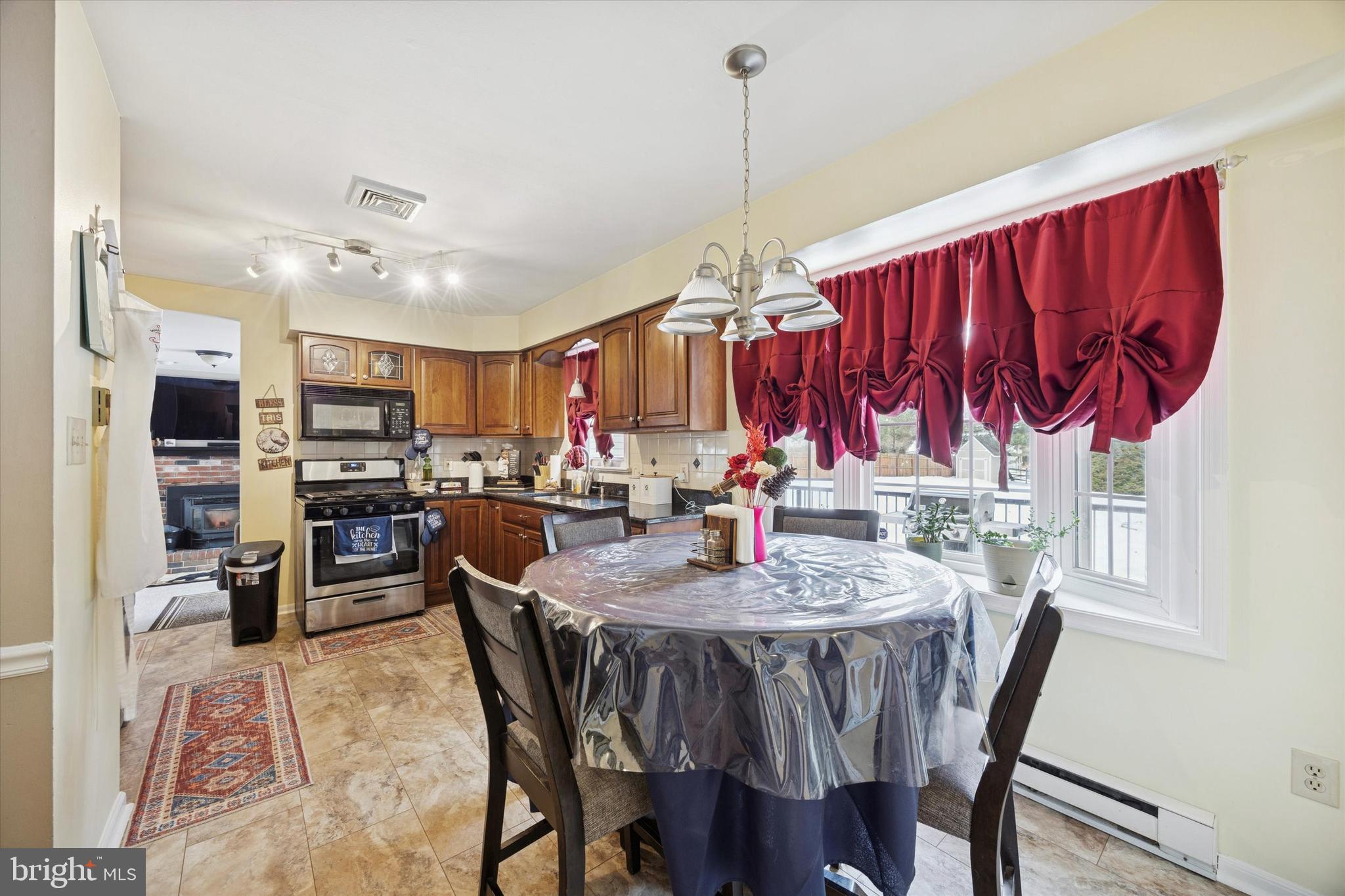 PLEASANT MDWS - Residential