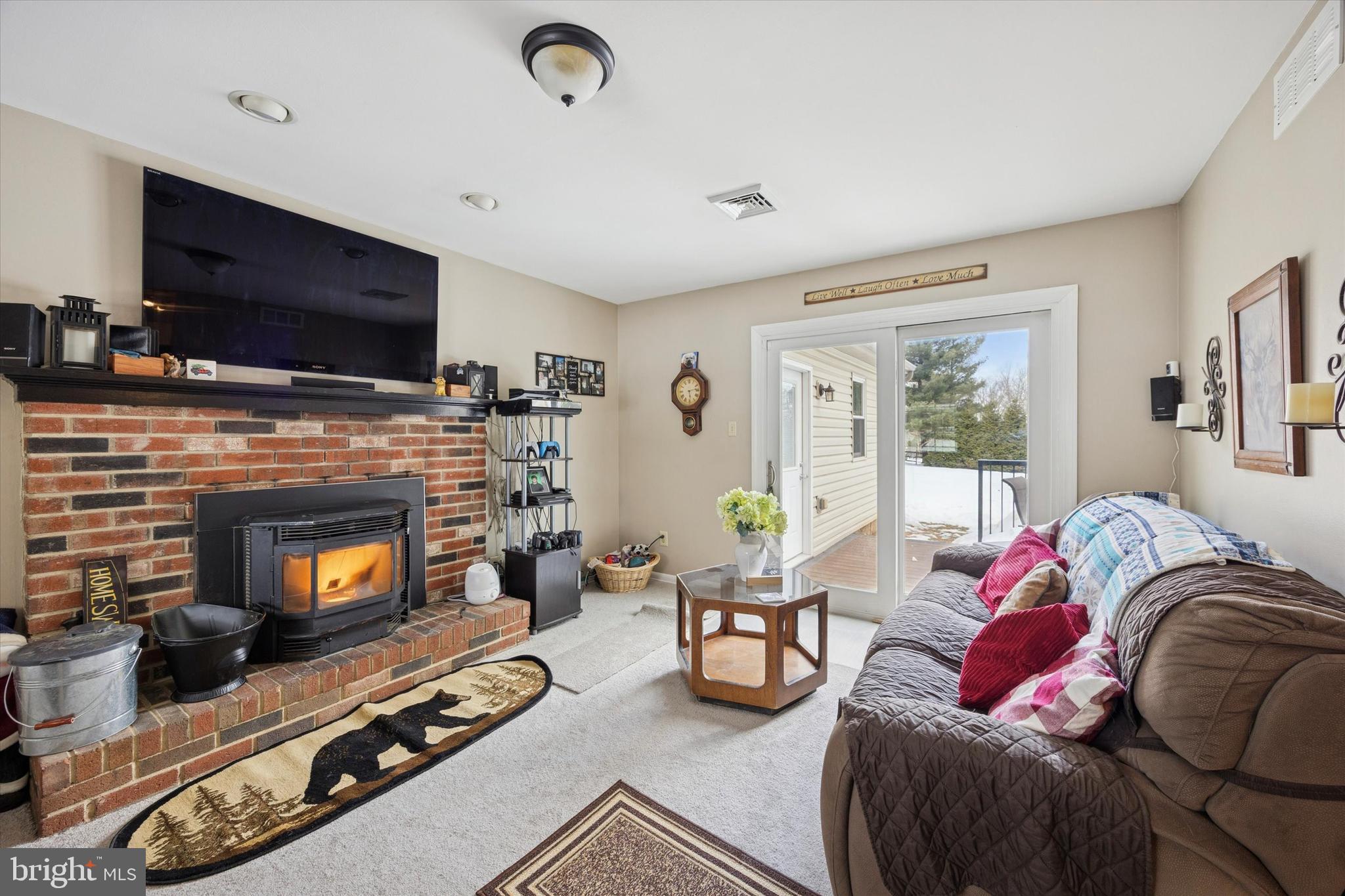 PLEASANT MDWS - Residential