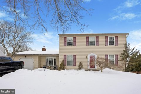 121 STEEPLEBUSH DRIVE PERKASIE PA 18944