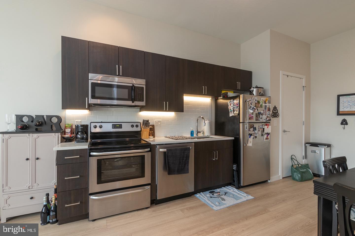 18 W GIRARD AVENUE 302