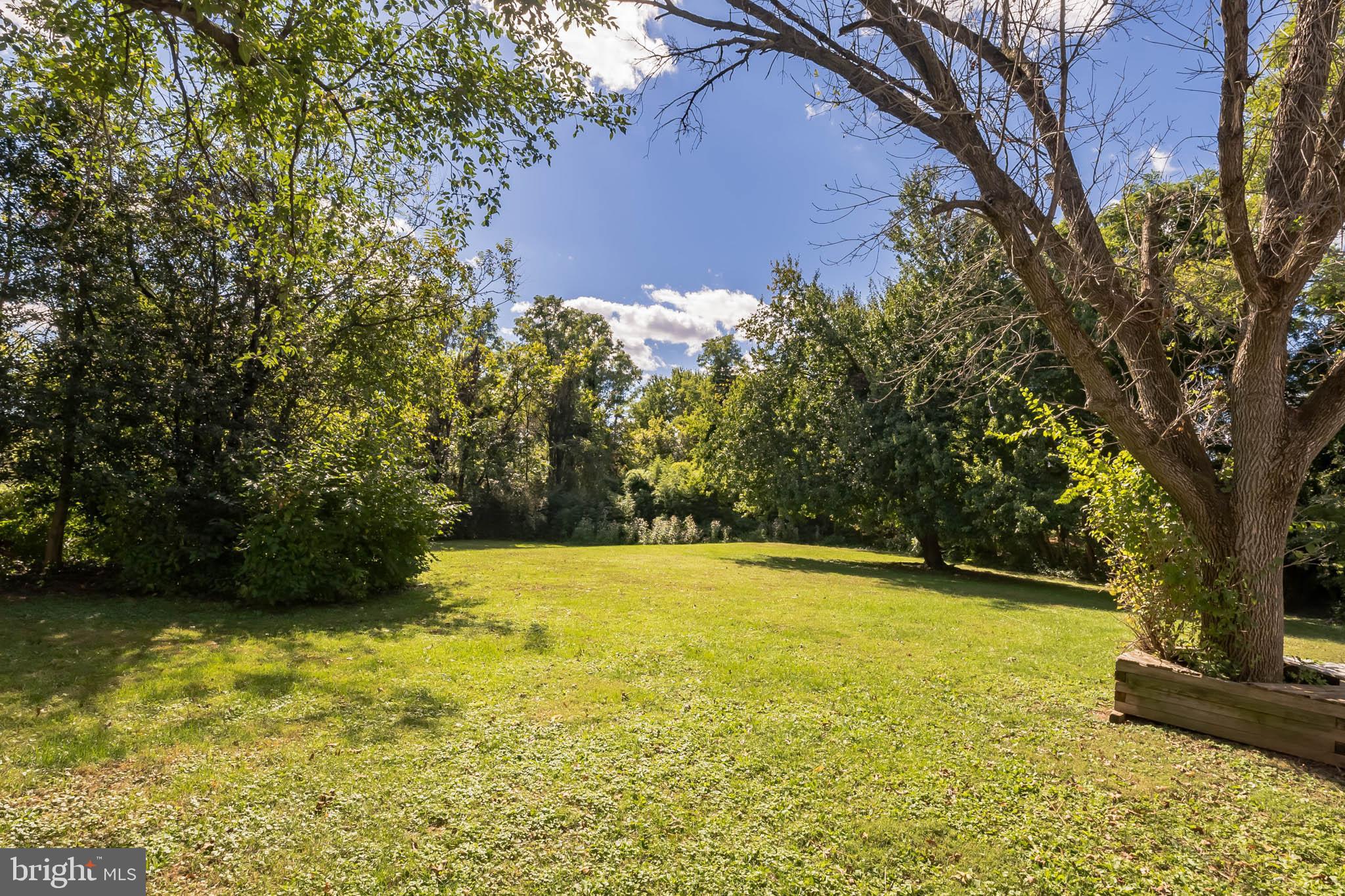WOODRIDGE EAST - Residential