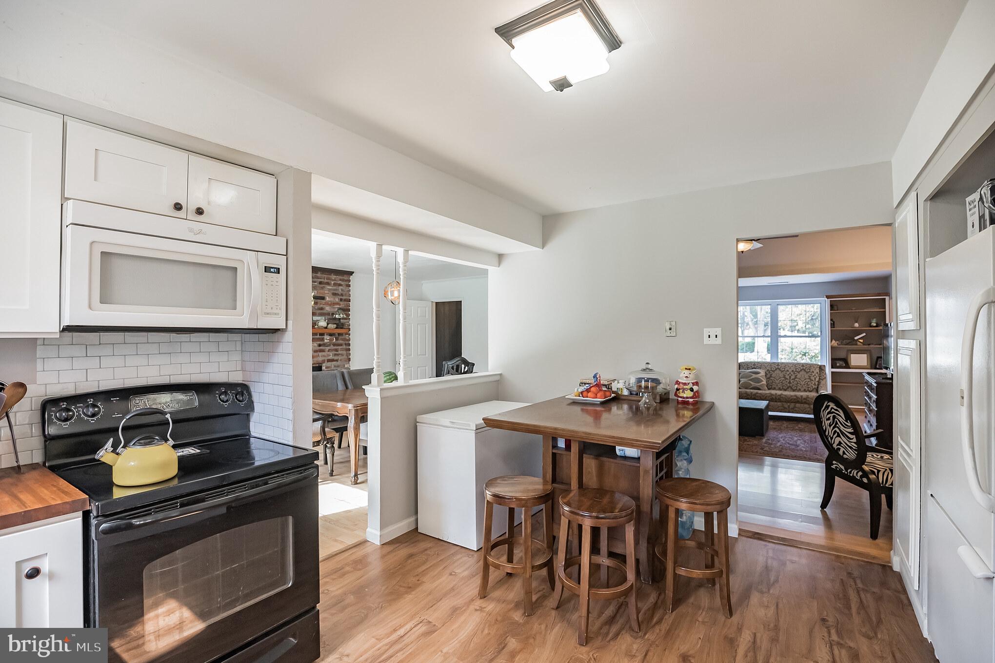 WOODRIDGE EAST - Residential