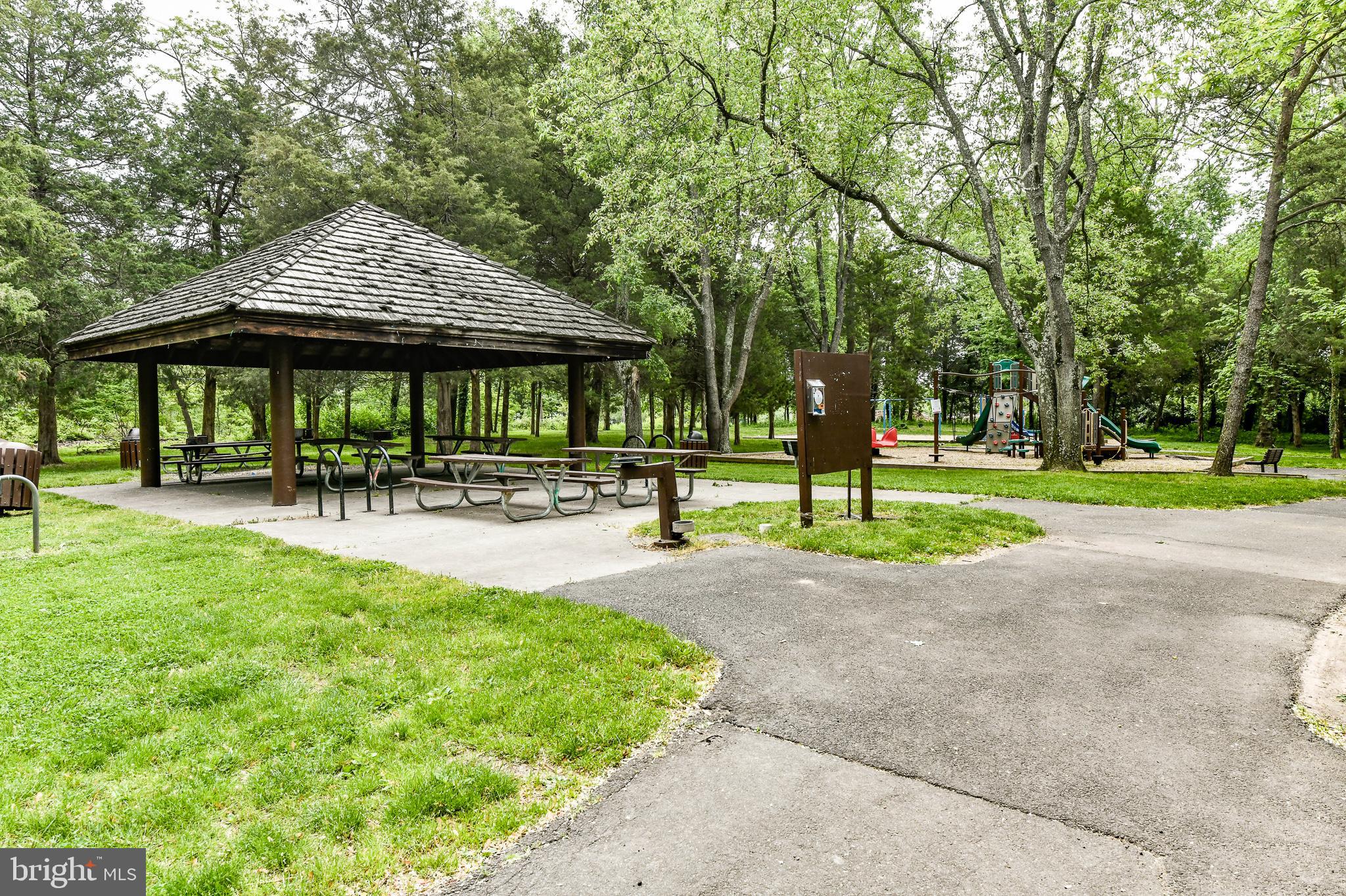 TRALEE - Residential Lease