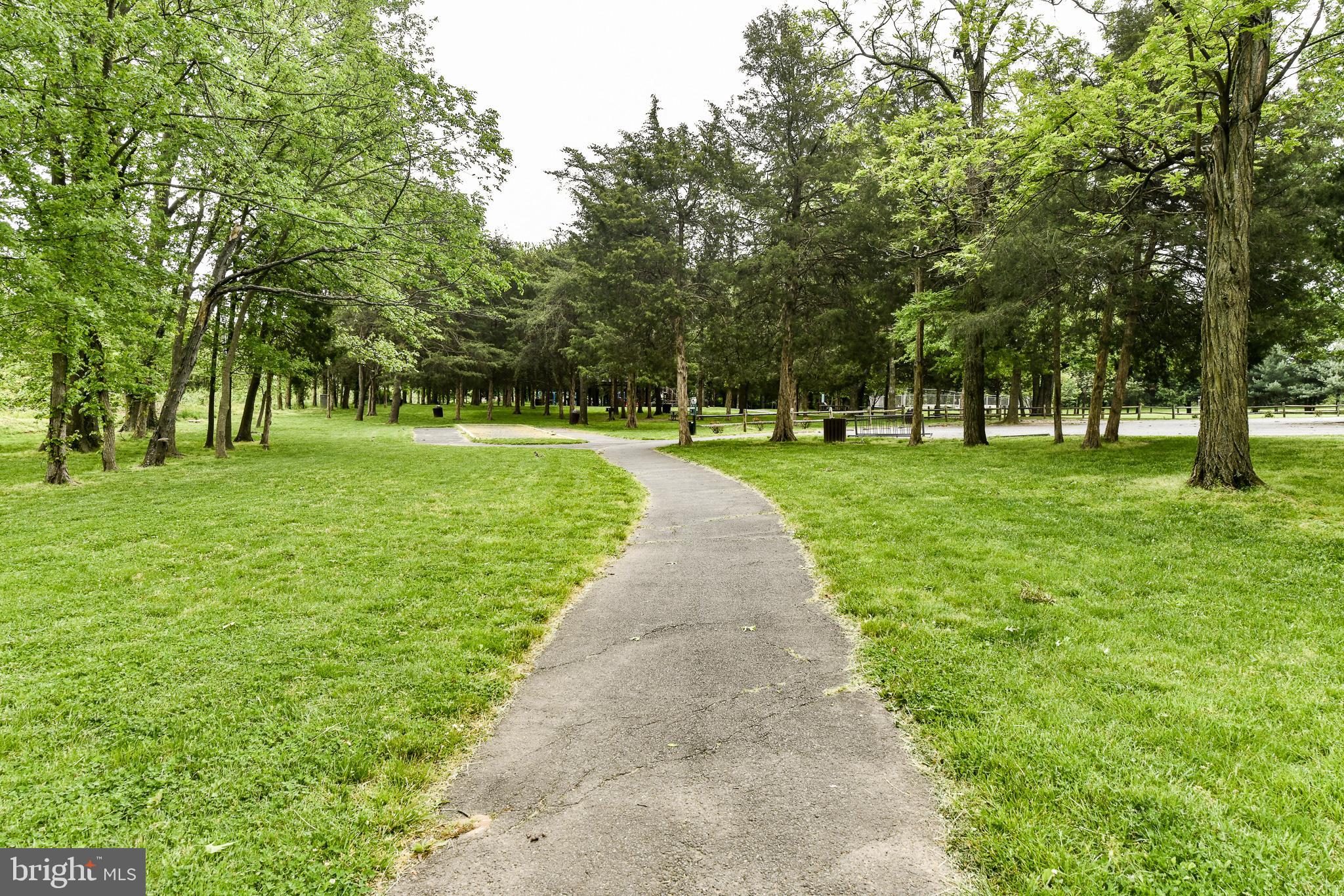 TRALEE - Residential Lease