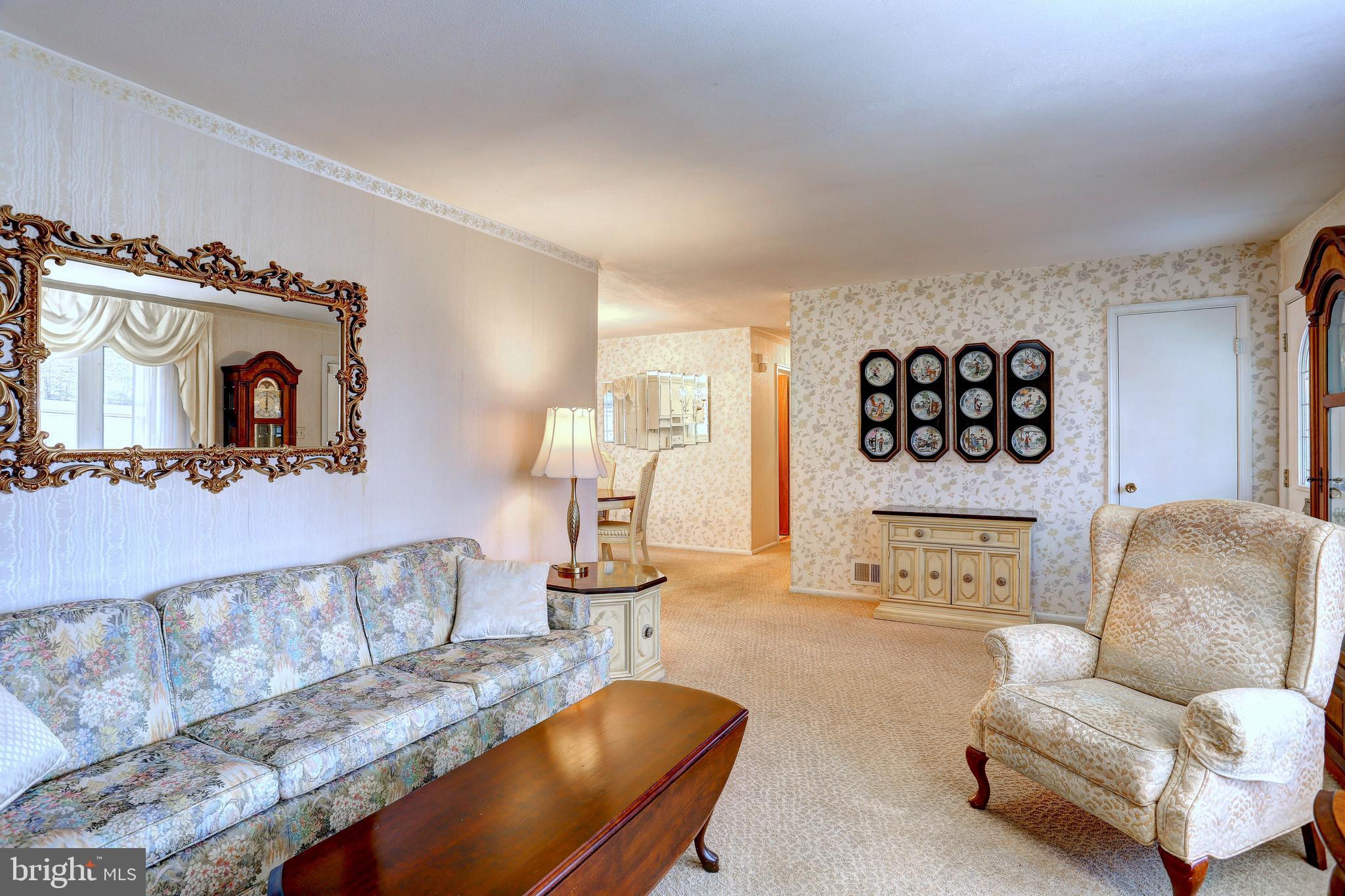 CALVERTON - Residential