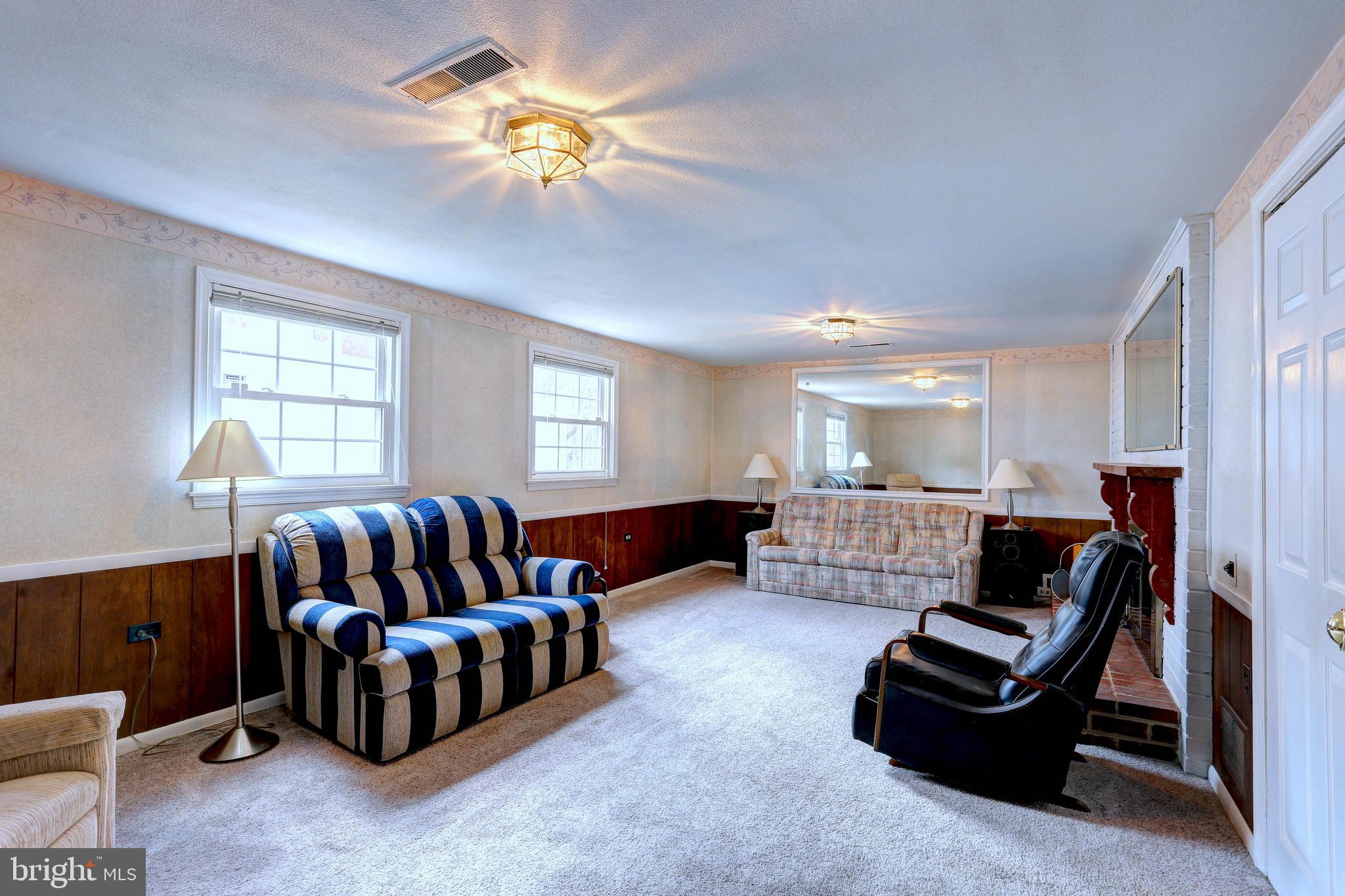 CALVERTON - Residential