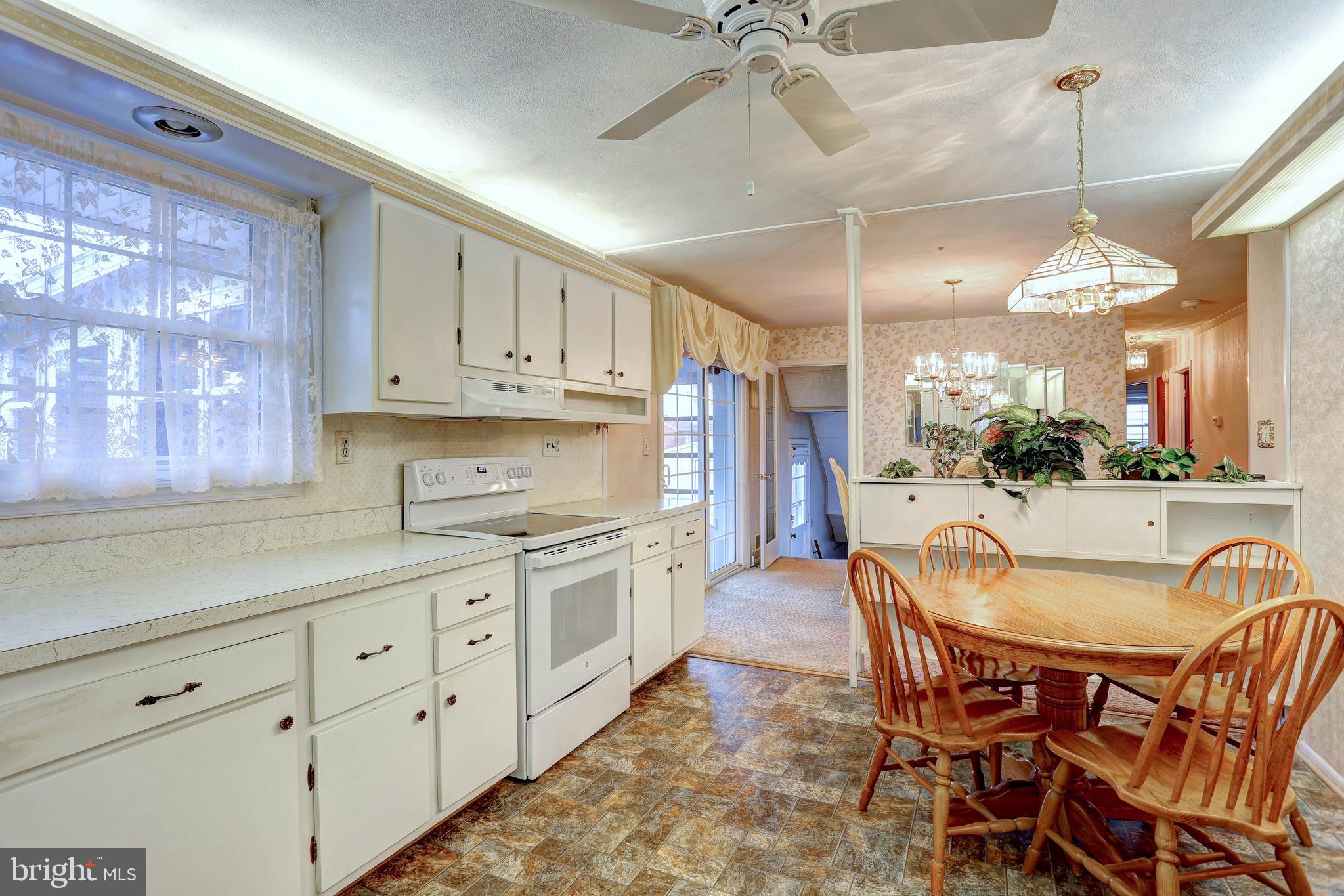 CALVERTON - Residential