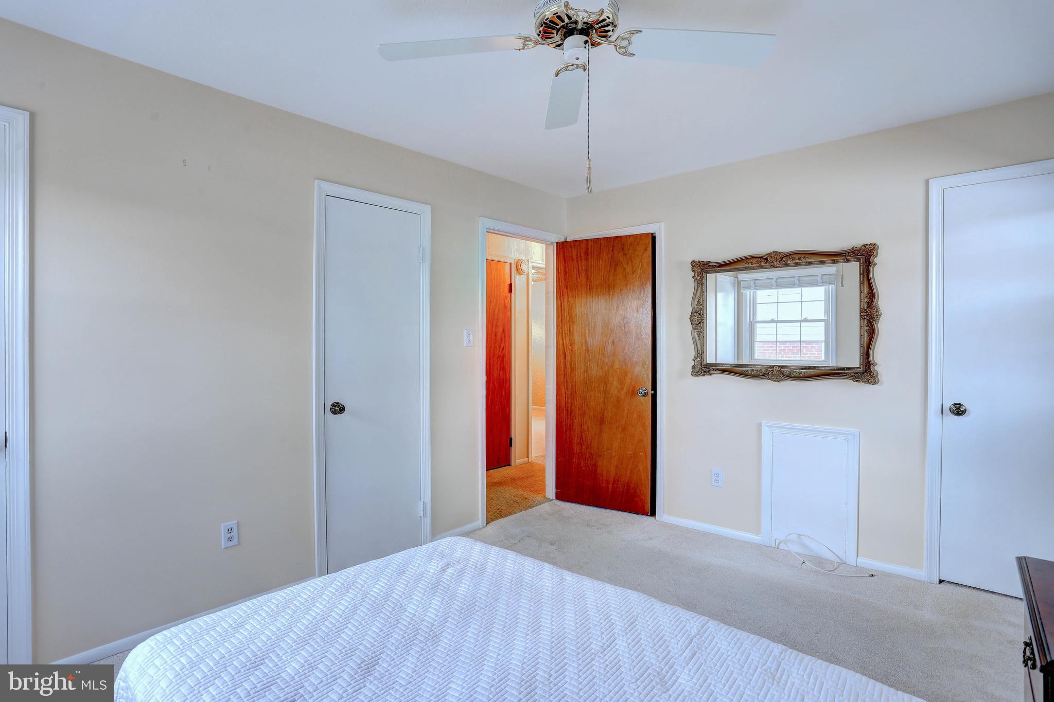 CALVERTON - Residential