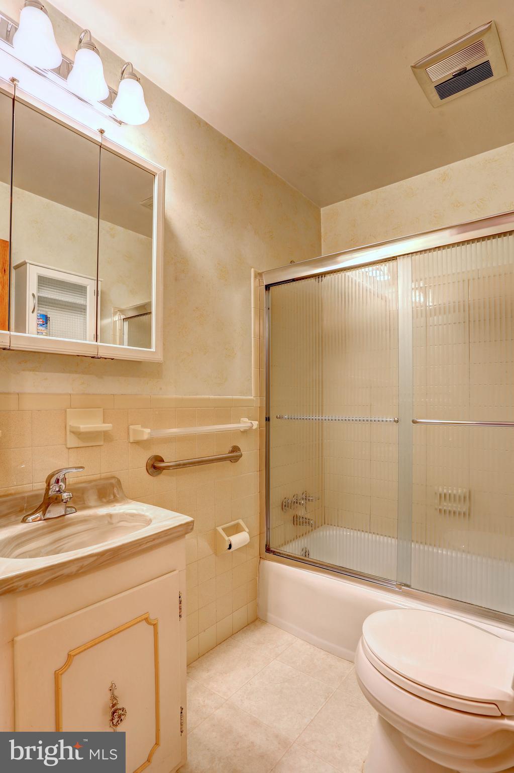 CALVERTON - Residential