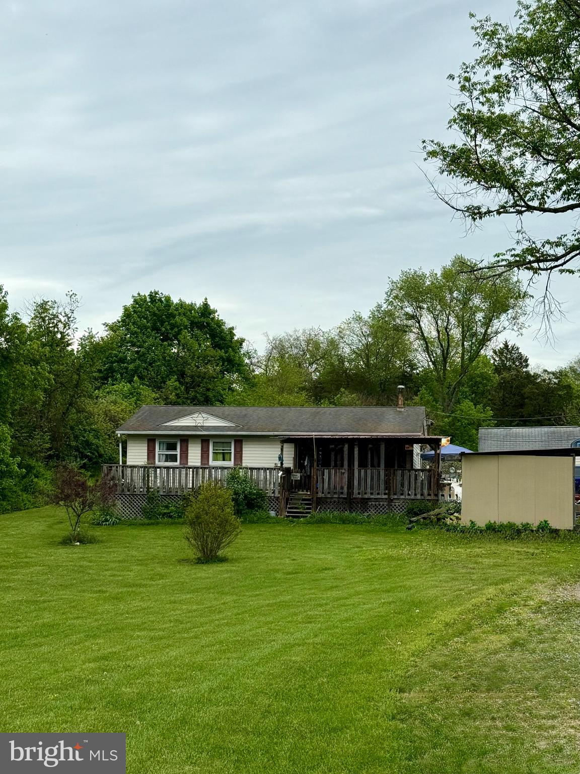 HIDDEN RIVER - Residential