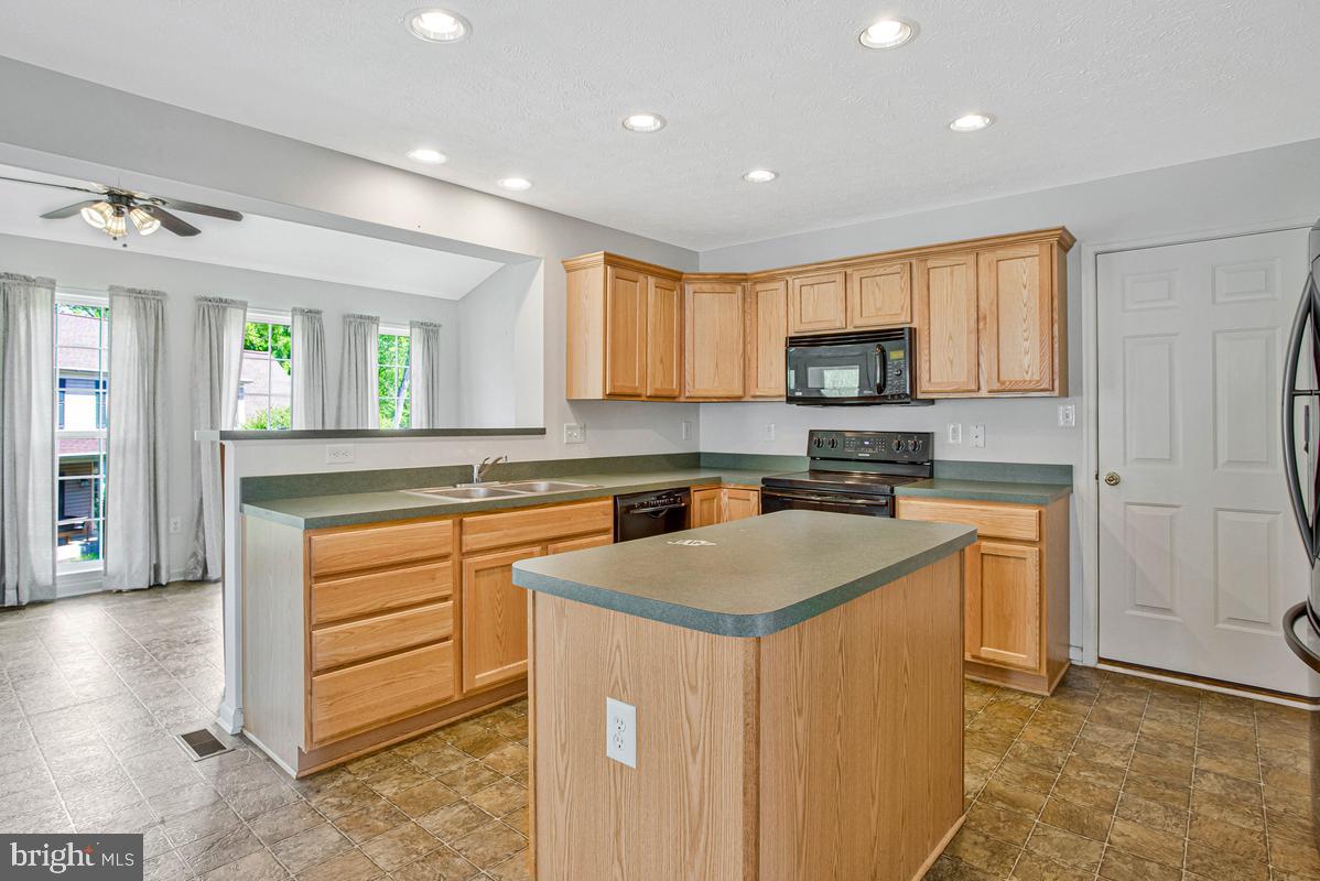 RICHFIELD STATION VILLAGE - Residential