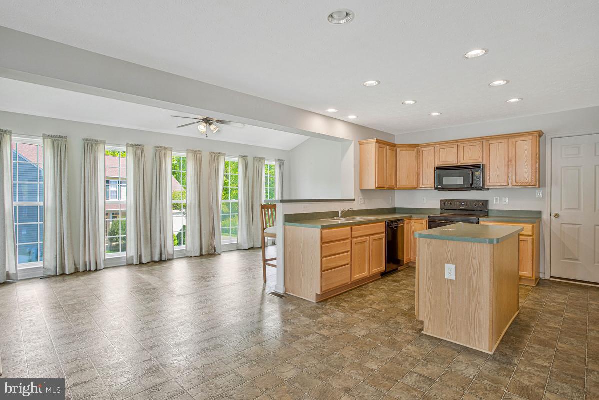 RICHFIELD STATION VILLAGE - Residential