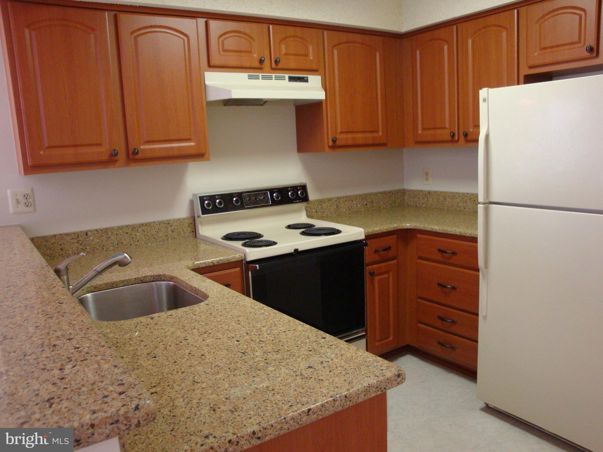 TIERS OF MANCHESTER LAKES - Residential Lease