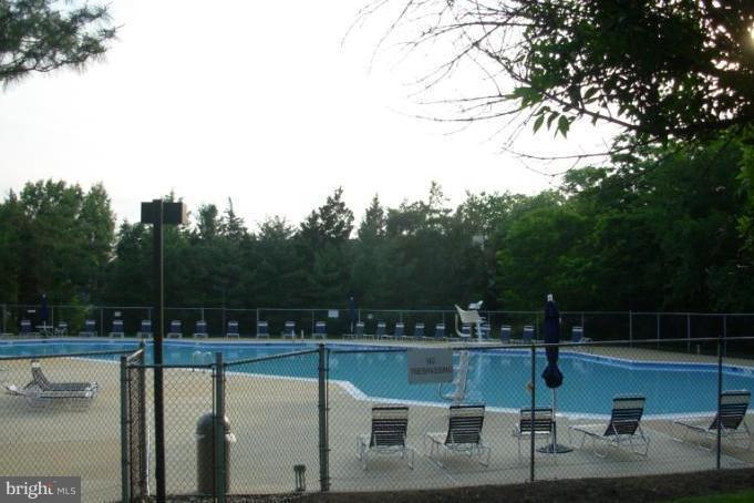 TIERS OF MANCHESTER LAKES - Residential Lease